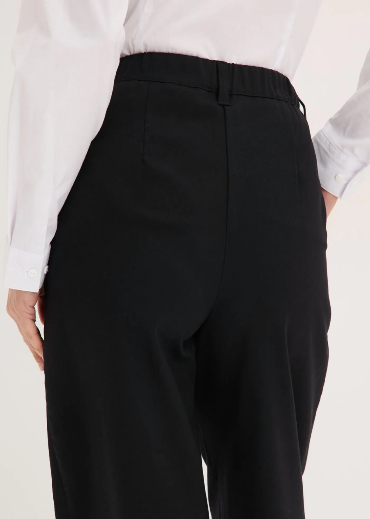 bonprix bonprix Pantalones>Pantalón tipo barrel con pinzas Negro