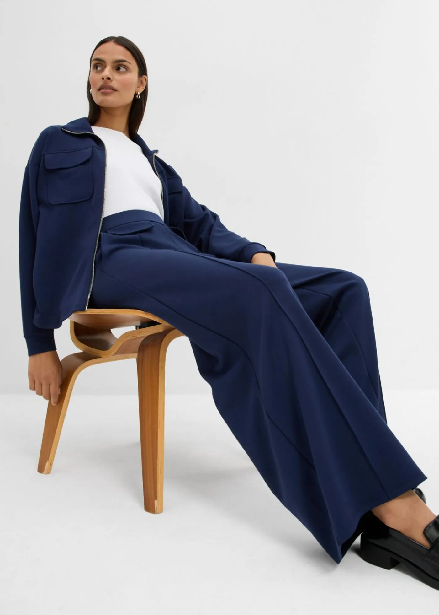 bonprix bonprix Esenciales|Pantalones>Pantalón tipo bootcut de mezcla de viscosa ligeramente brillante Azul marino