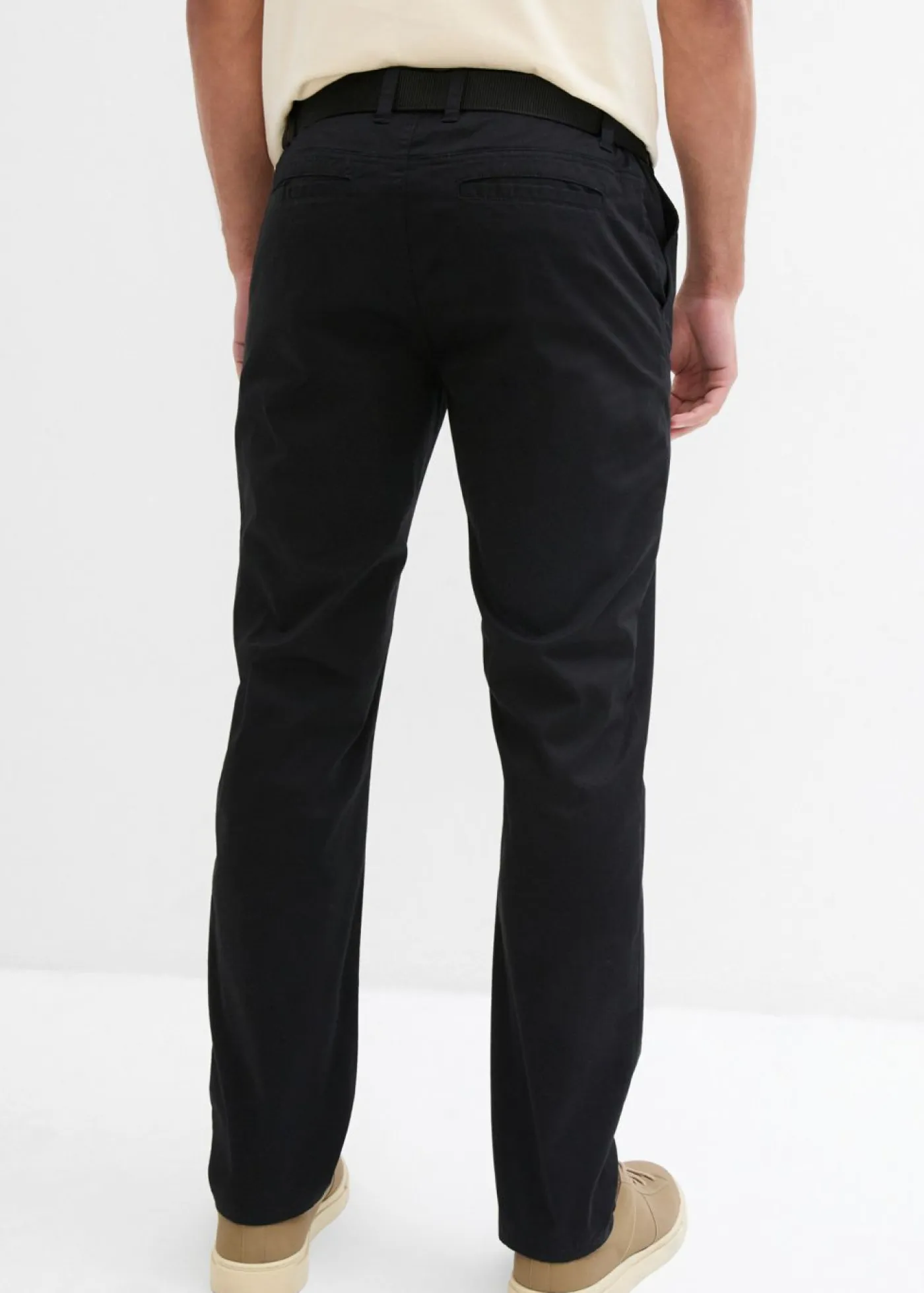 Hombre bonprix bonprix Pantalón tipo chino con corte regular, cinturilla elástica, cinturón y forma recta
