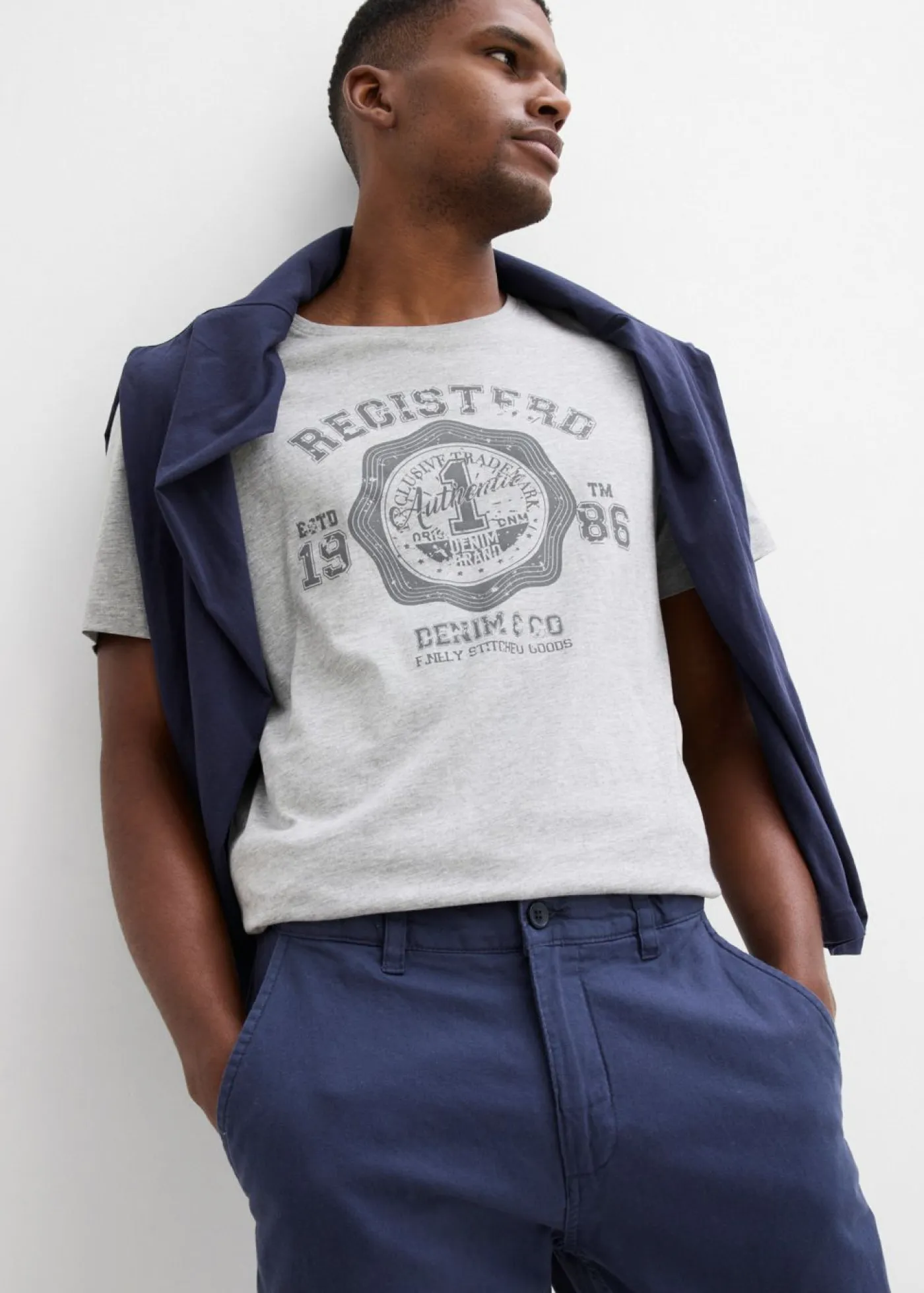 bonprix bonprix Pantalones>Pantalón tipo chino de lino puro con corte recto y regular Azul marino