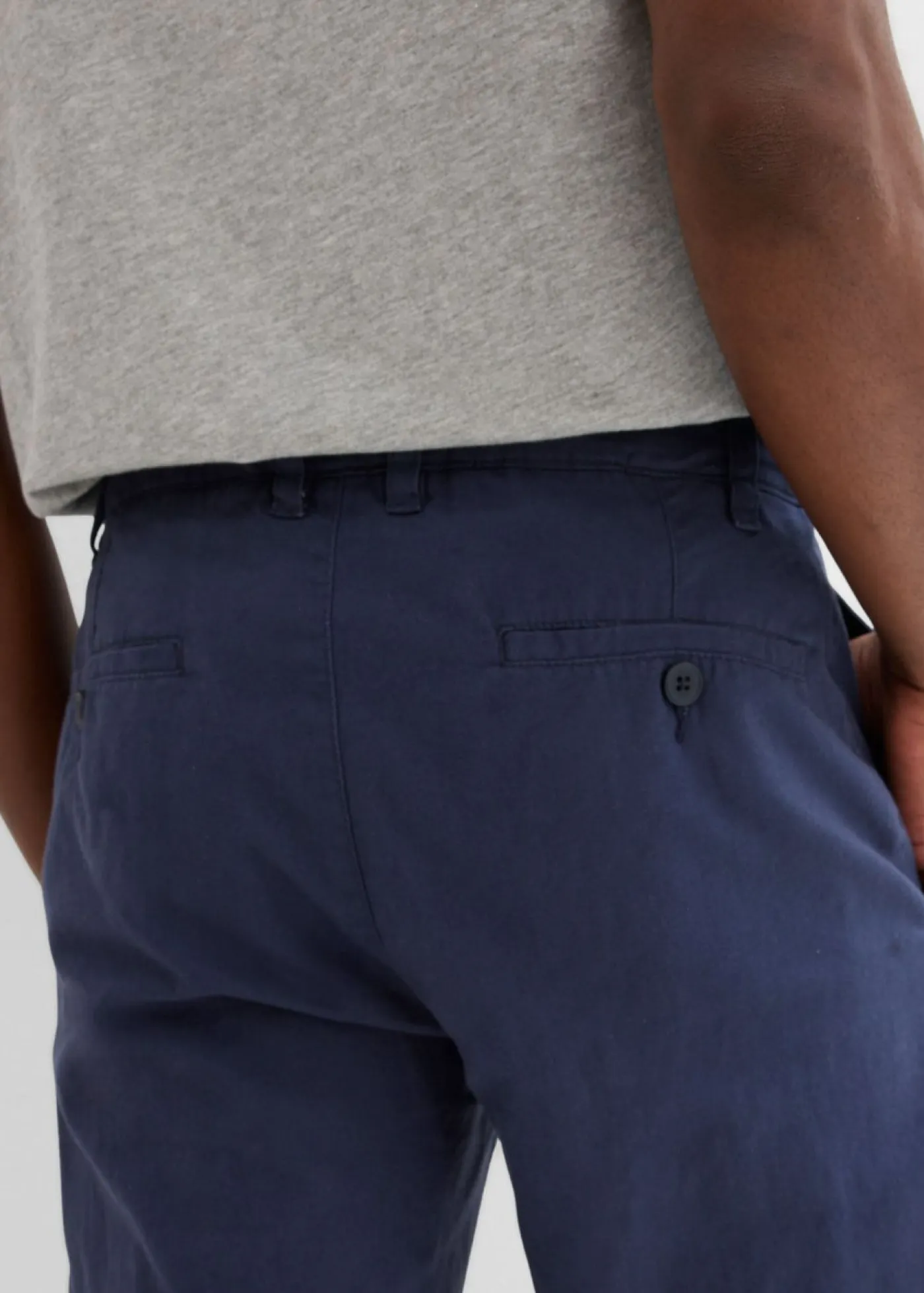 bonprix bonprix Pantalones>Pantalón tipo chino de lino puro con corte recto y regular Azul marino