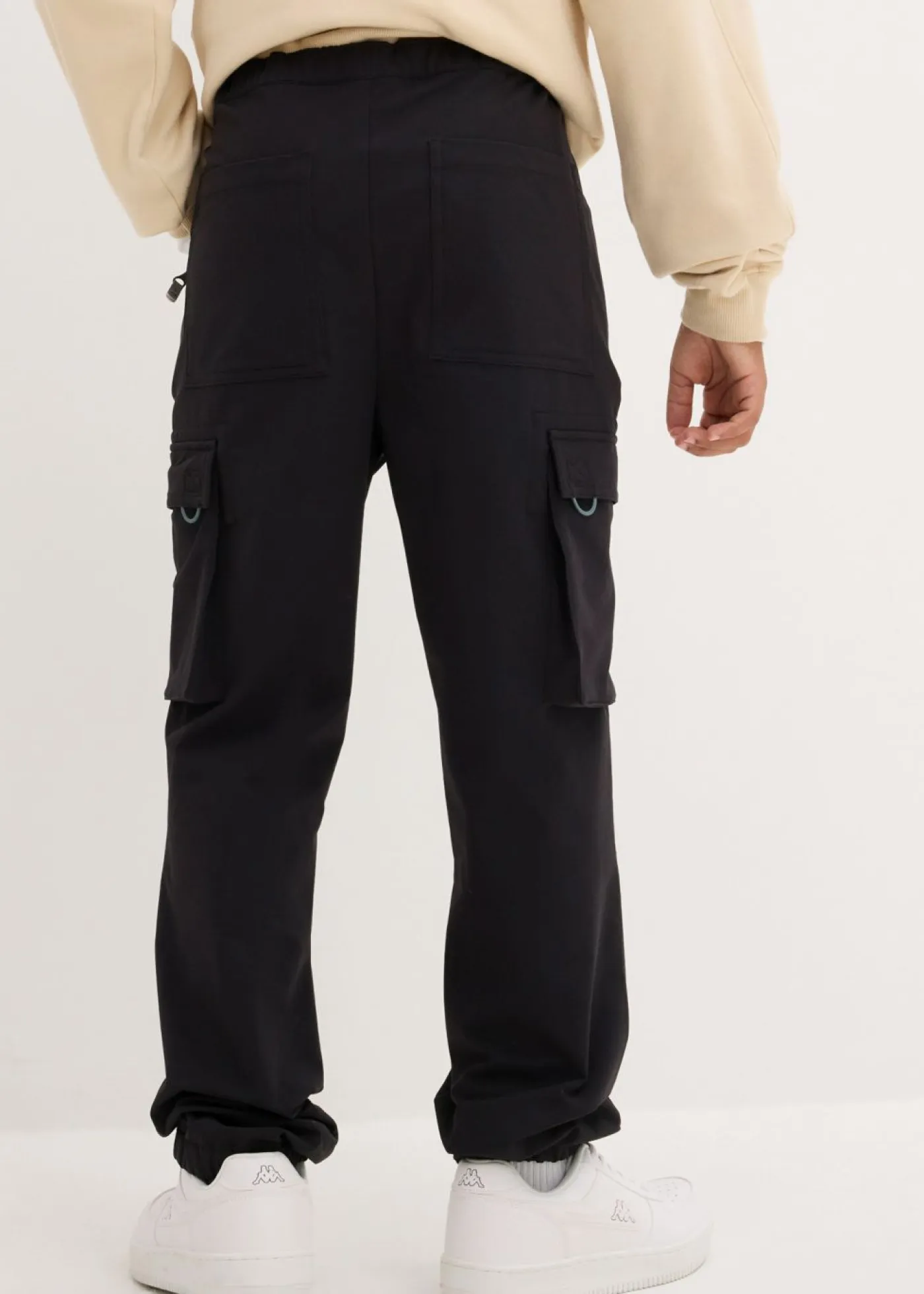 bonprix bonprix Ropa 9 A 16 Años·Pantalones|Ropa 9 A 16 Años·Chaquetas Y Ropa Outdoor>Pantalones cargo elásticos de softshell con ajuste de ancho, repelentes al agua negro-verde eucalipto