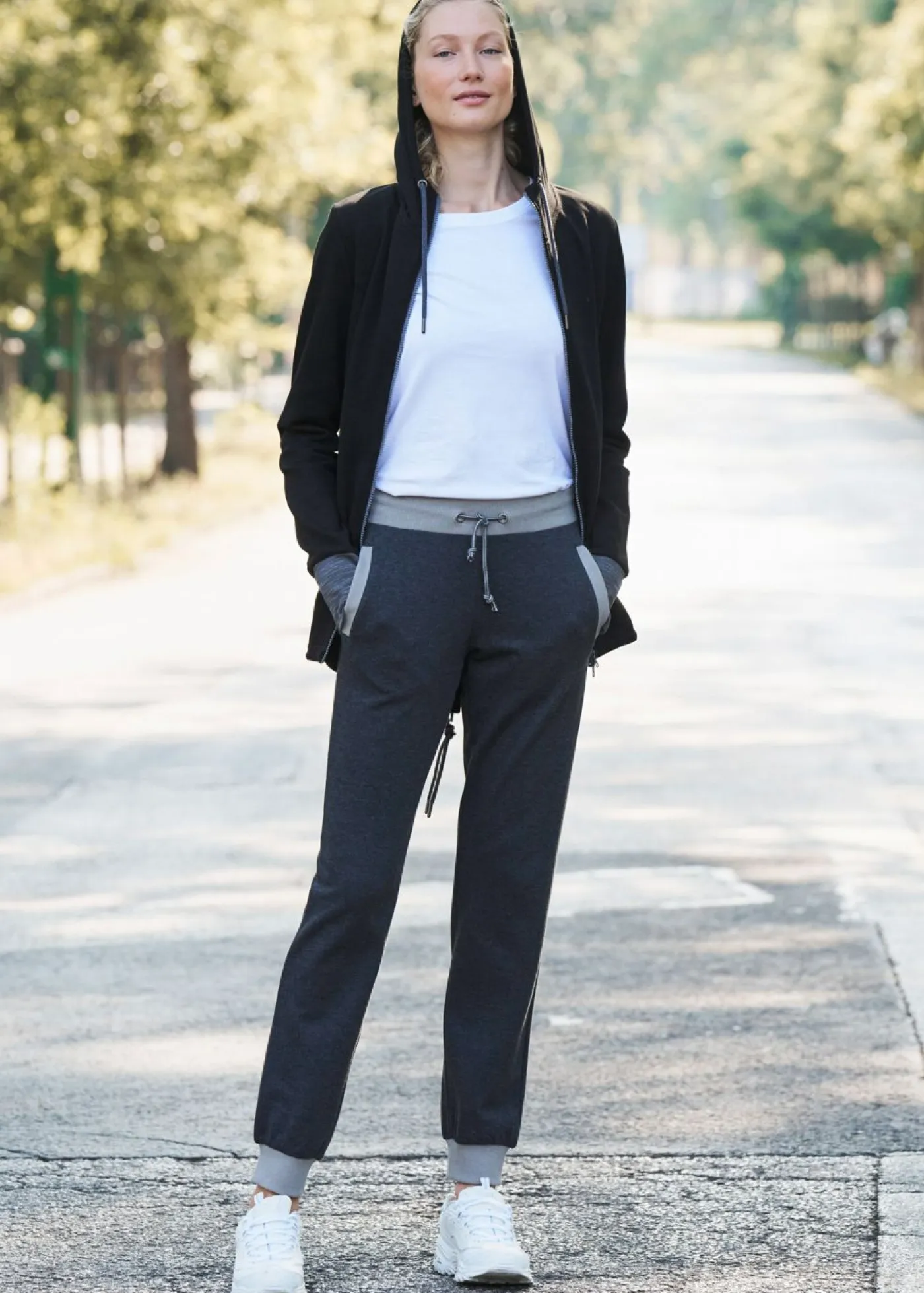 Mujer bonprix bonprix Pantalones deportivos con cintura en contraste