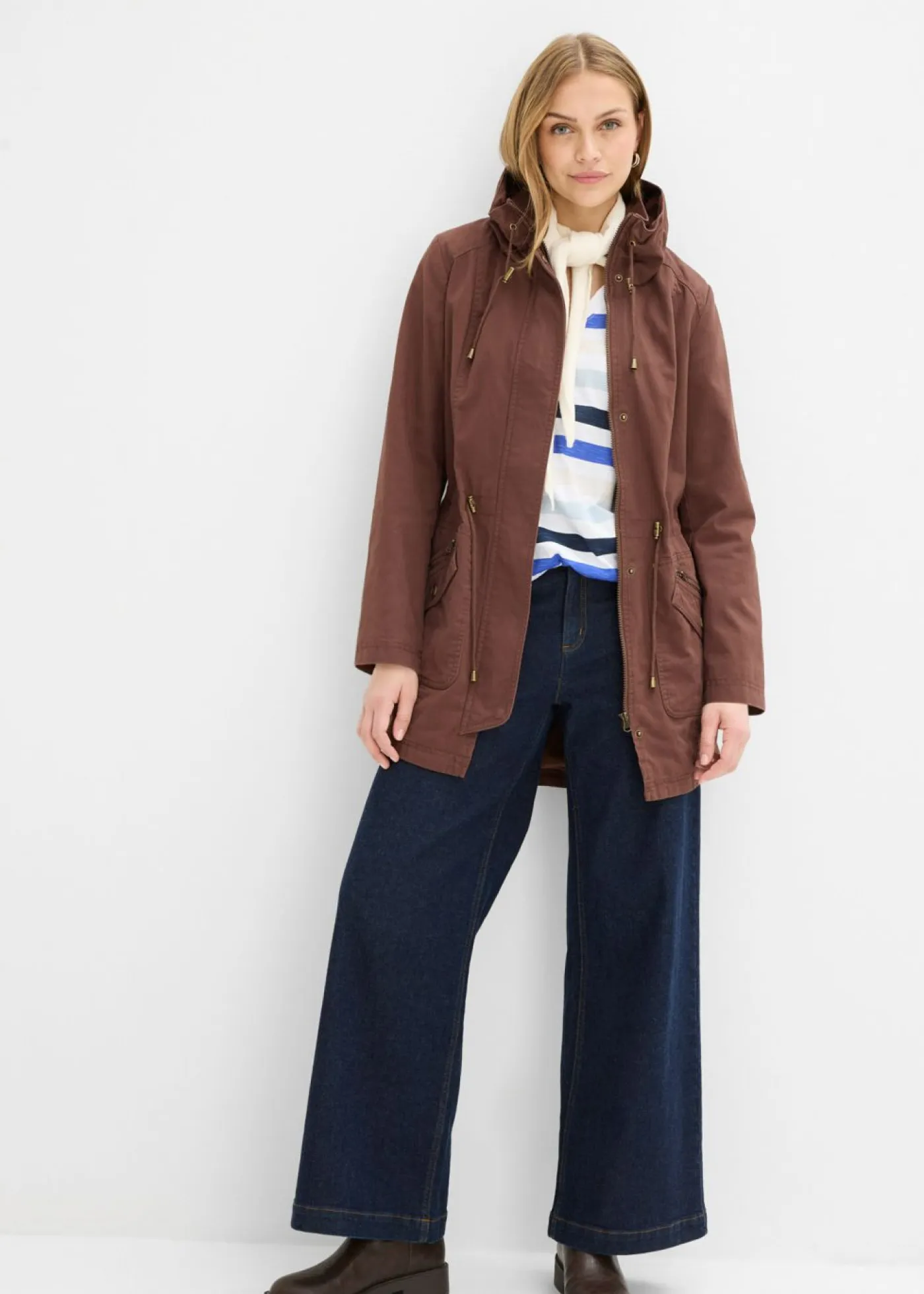 Mujer bonprix bonprix Parka corta de algodón con cuello alto, entallada