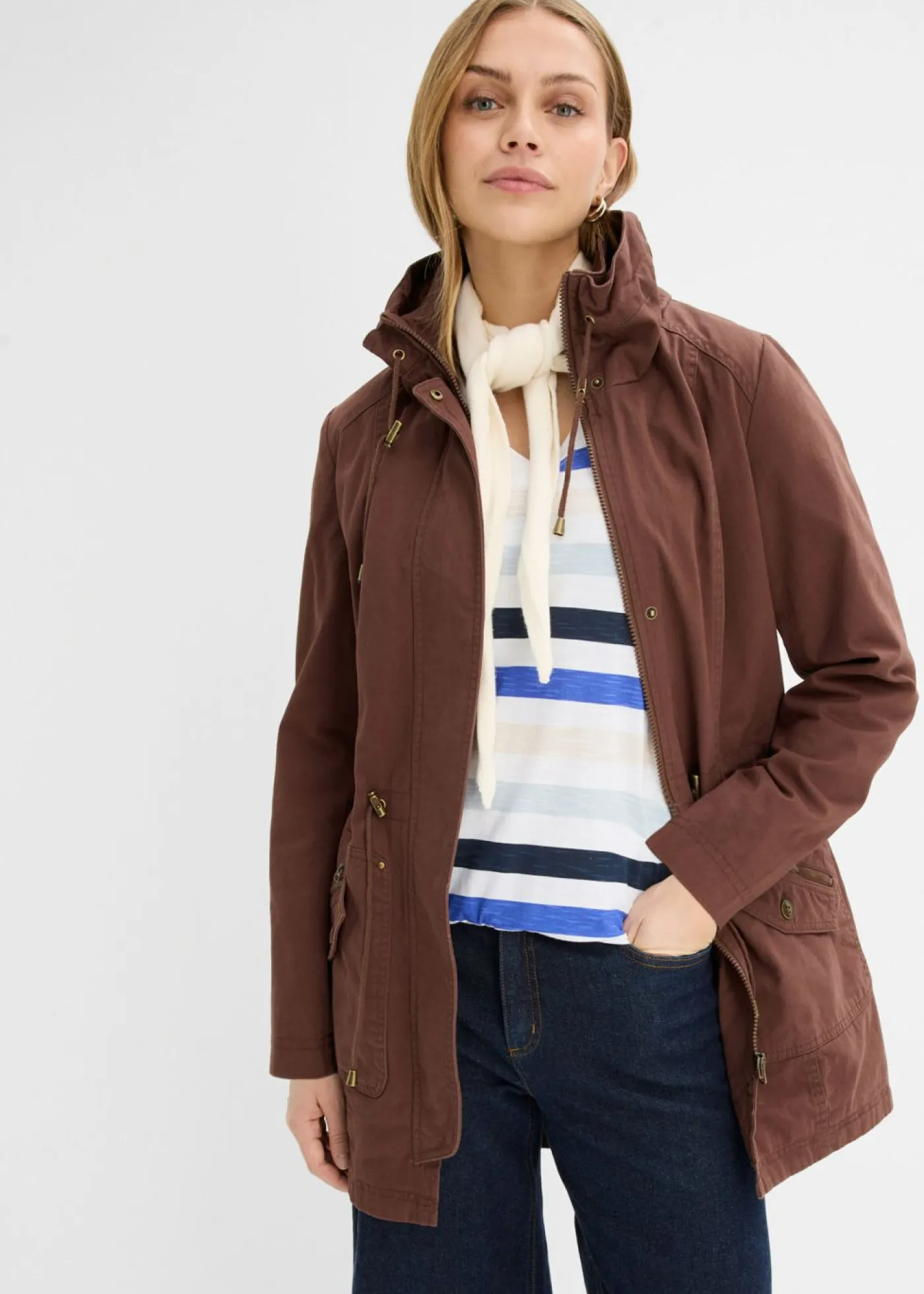 Mujer bonprix bonprix Parka corta de algodón con cuello alto, entallada