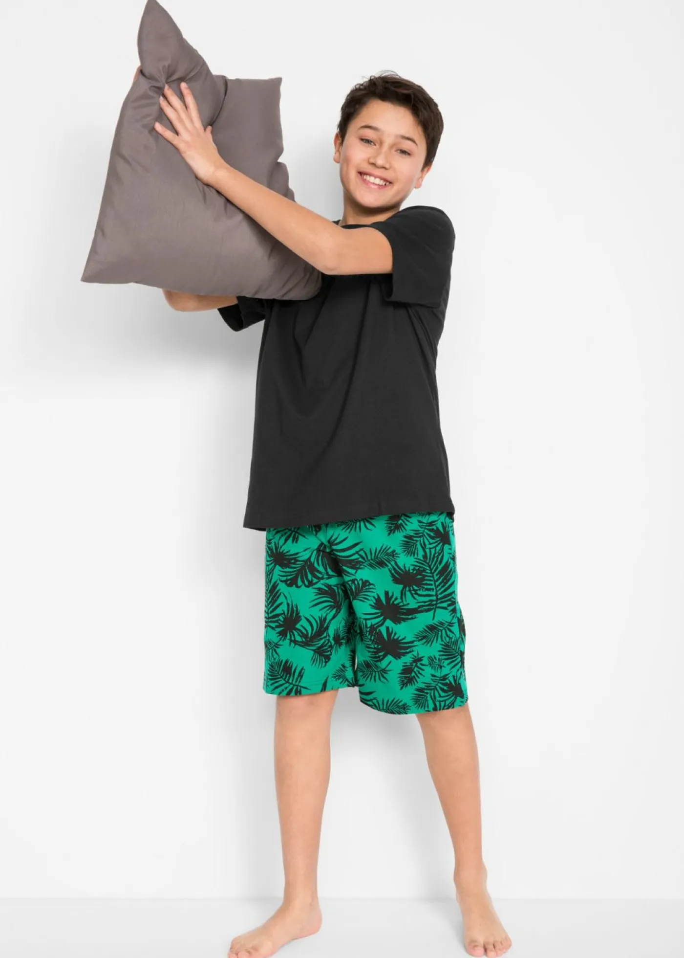 bonprix bonprix Niño·Pijamas>Pijama corto de algodón puro (2 piezas) Negro-verde estampado