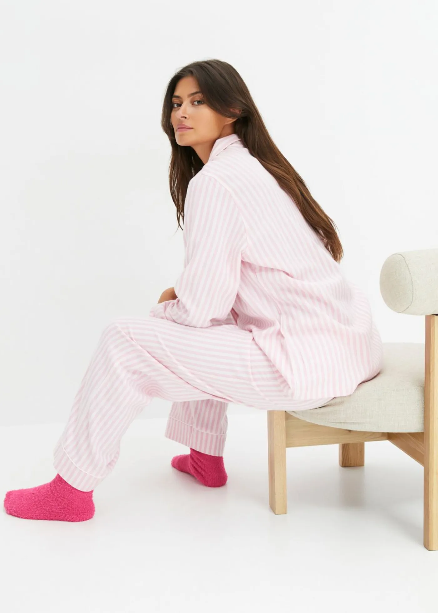 bonprix bonprix Ropa Para Dormir>Pijama de franela con bolsa regalo Orquídea ahumado/rosa claro de rayas