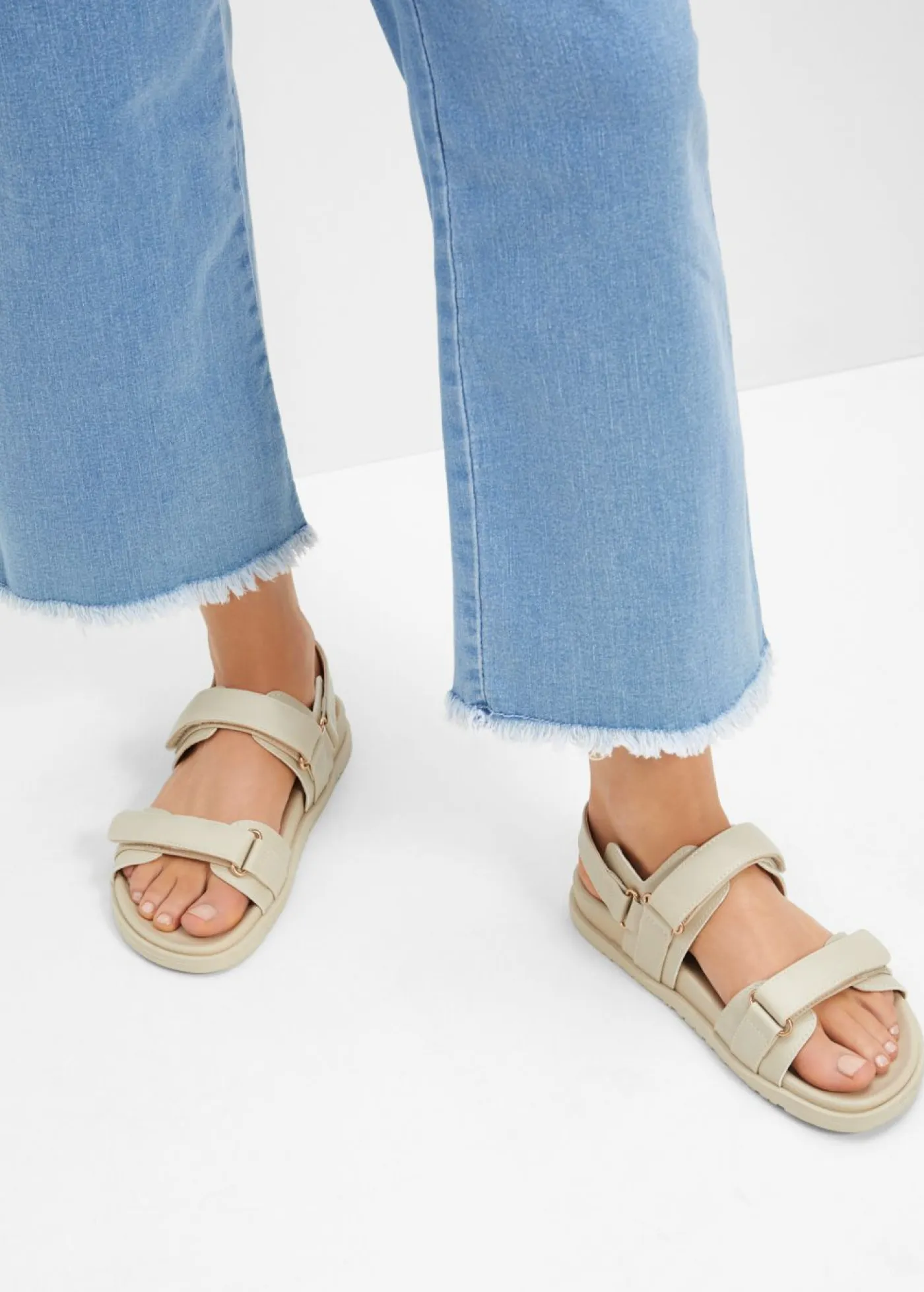 bonprix bonprix Tendencias·Zapatos Veganos|Zapatos Primavera-Verano>Sandalias Arena claro