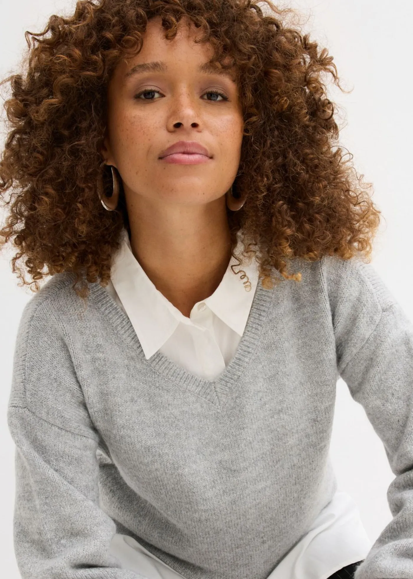 Mujer bonprix bonprix Suave jersey de punto fino con mangas abullonadas