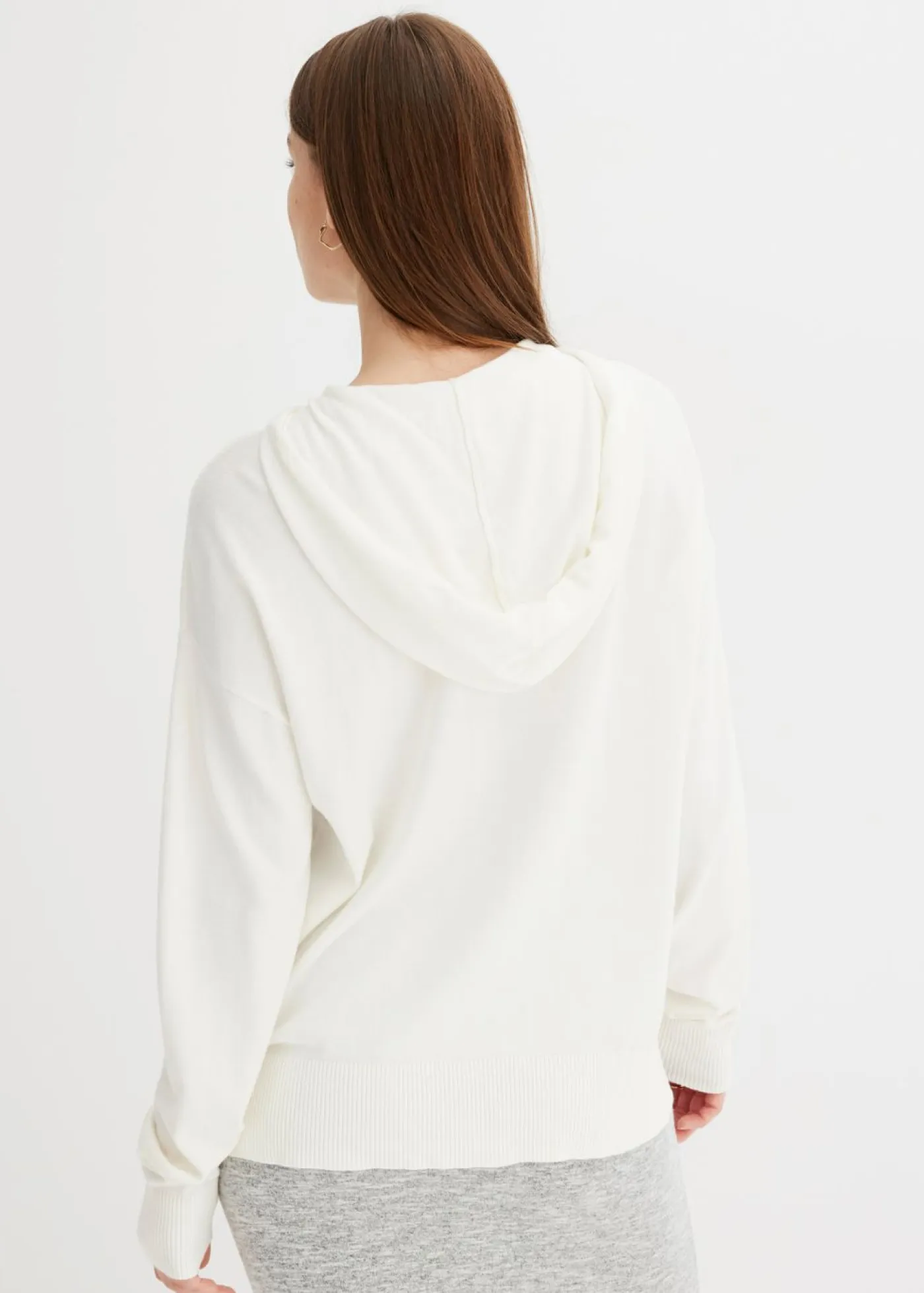 bonprix bonprix Jerséis|Ropa De Punto>Sudadera con capucha de punto y bolsillo canguro en mezcla de viscosa Blanco lana