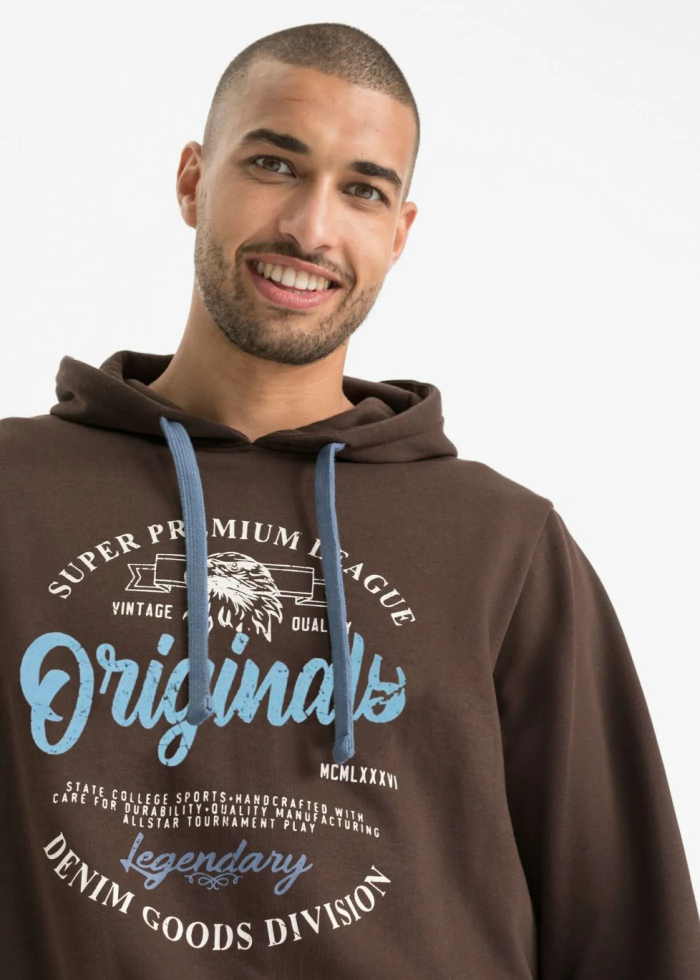 Hombre bonprix bonprix Sudadera con capucha y corte cómodo