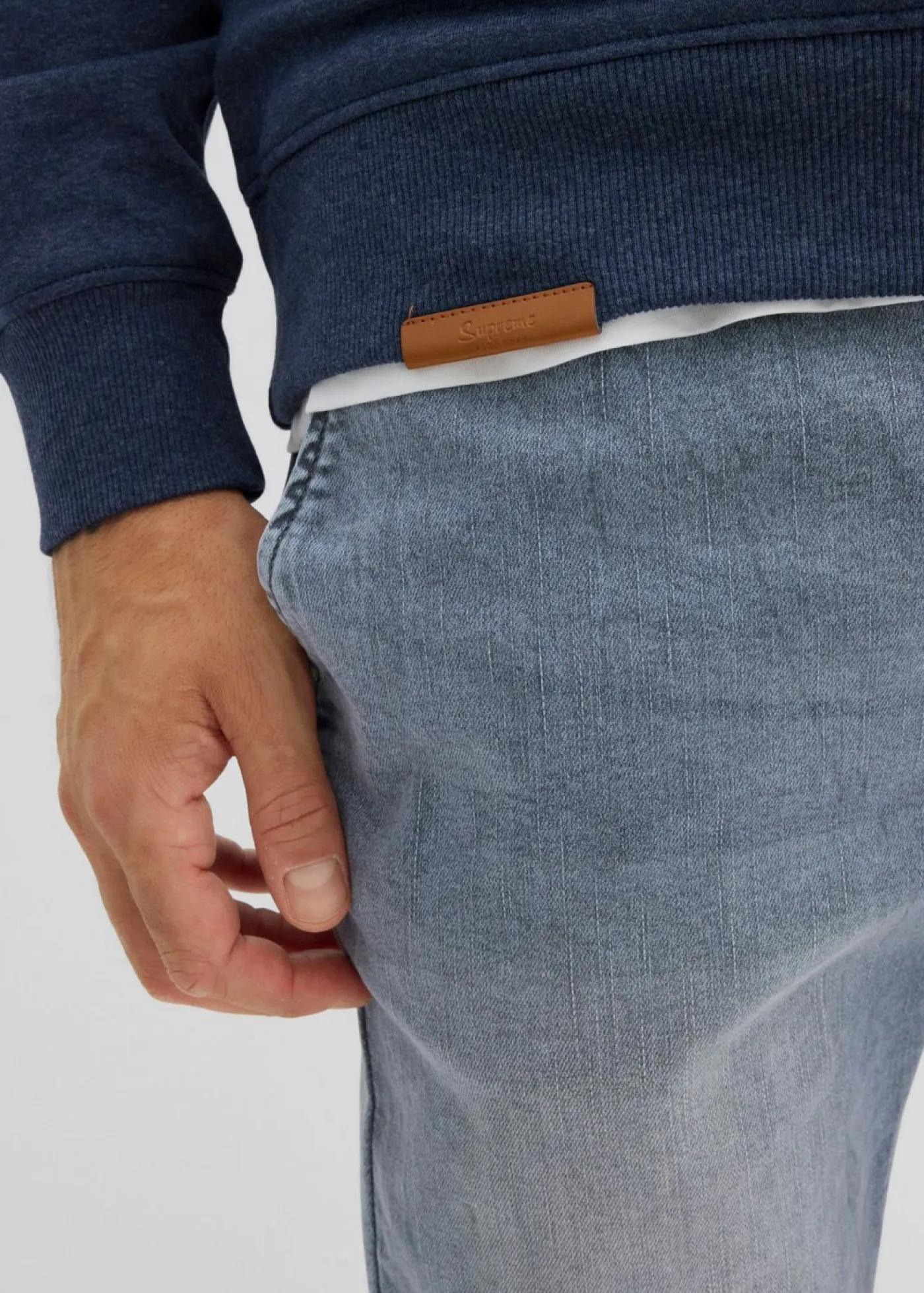 bonprix bonprix Chándals>Sudadera con cuello tipo pañuelo con detalles de piel sintética Azul marino jaspeado