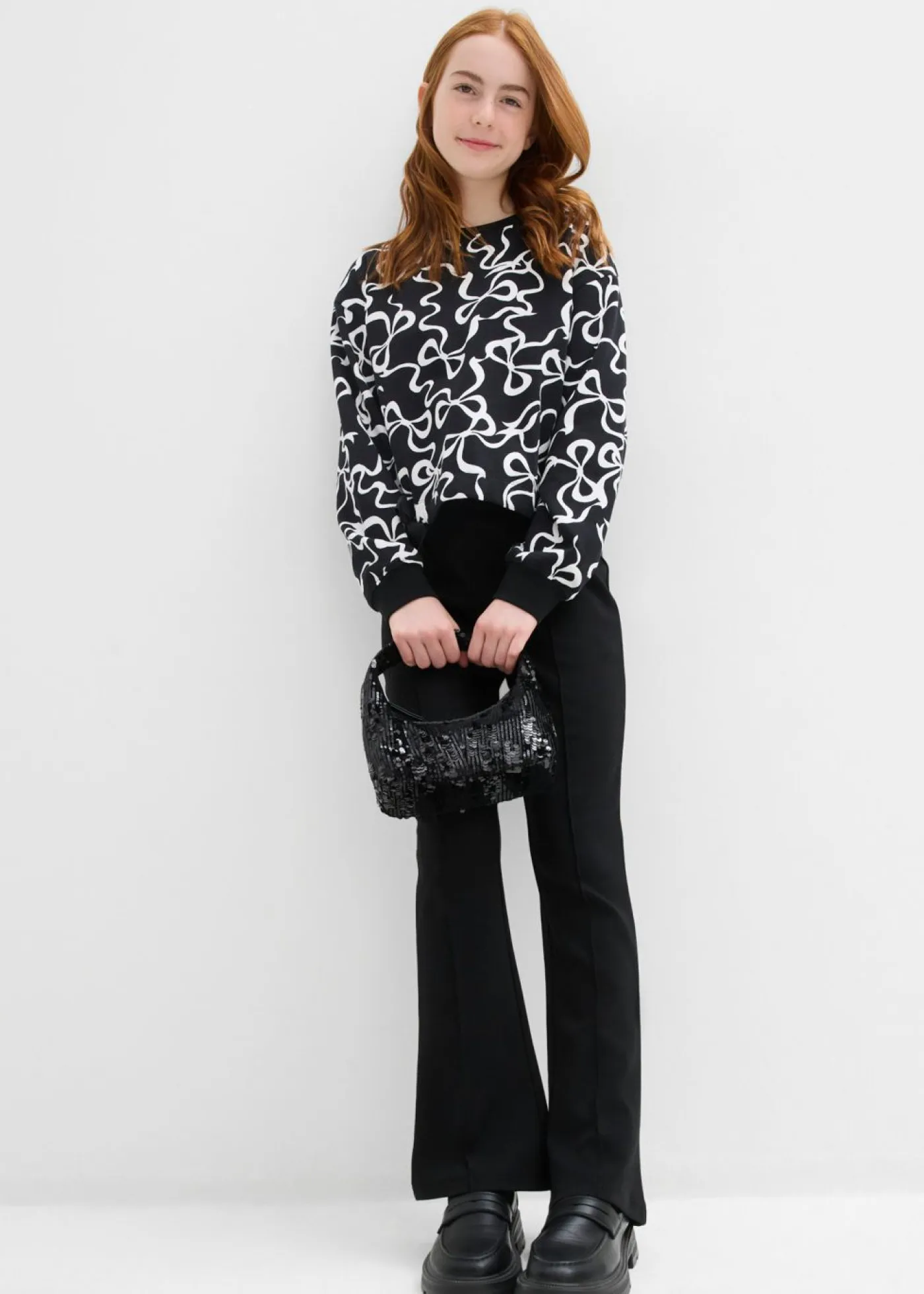 bonprix bonprix Ropa 9 A 16 Años·Sudaderas Y Jerséis>Sudadera de algodón orgánico puro Negro-blanco estampado