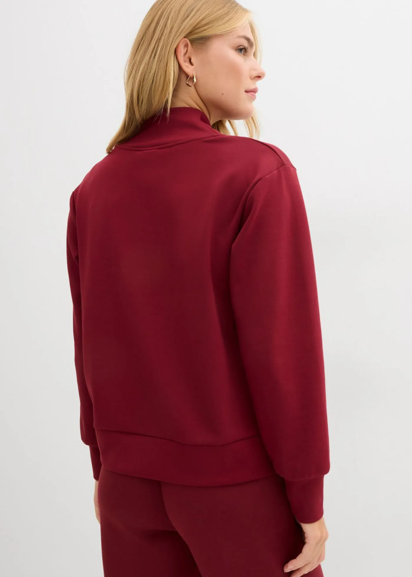 bonprix bonprix Ropa Cómoda>Sudadera de neopreno de mezcla de viscosa suave Rojo rubí