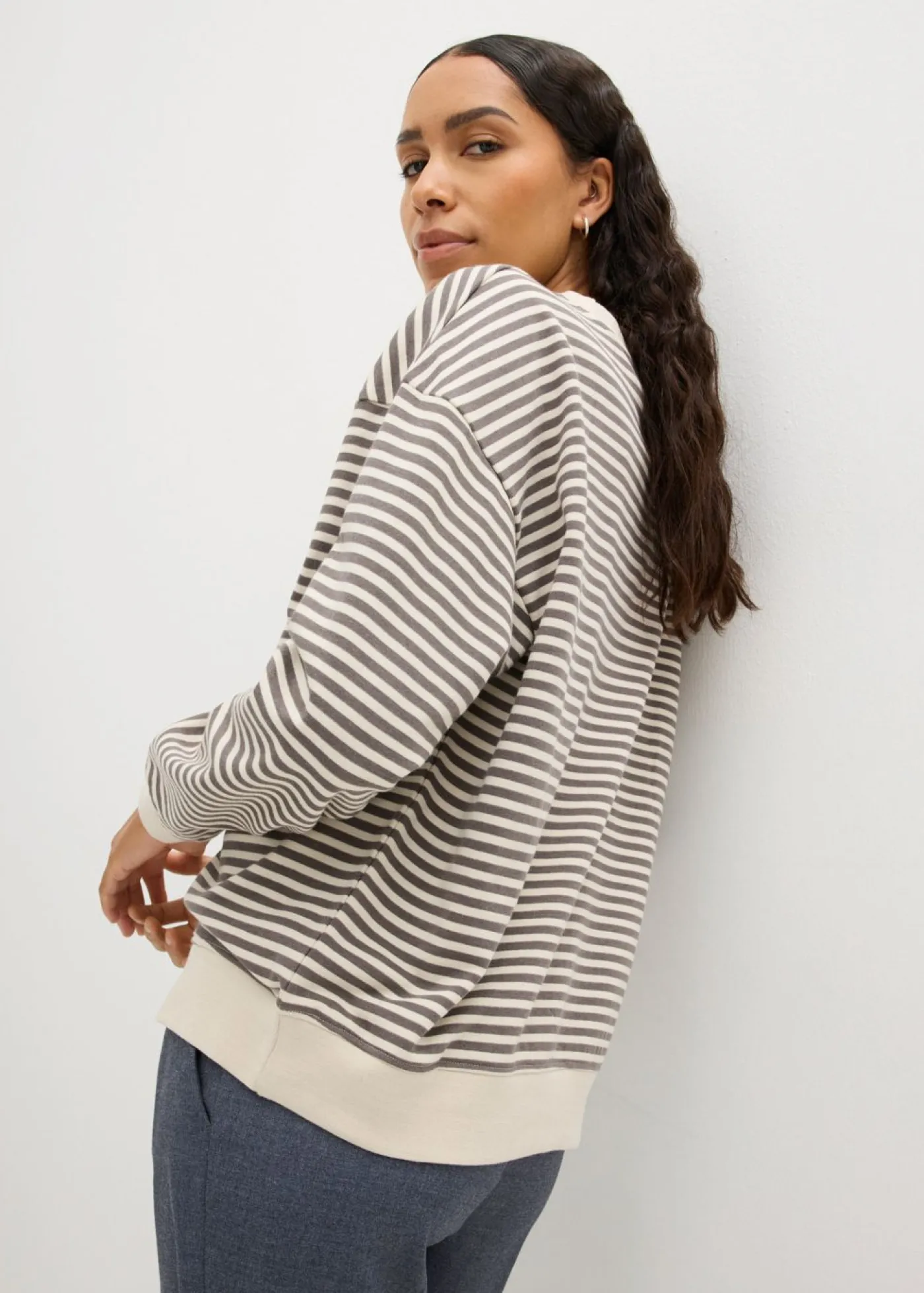 bonprix bonprix Básicos|Ropa Cómoda>Sudadera holgada gris ahumado-blanco lana con rayas