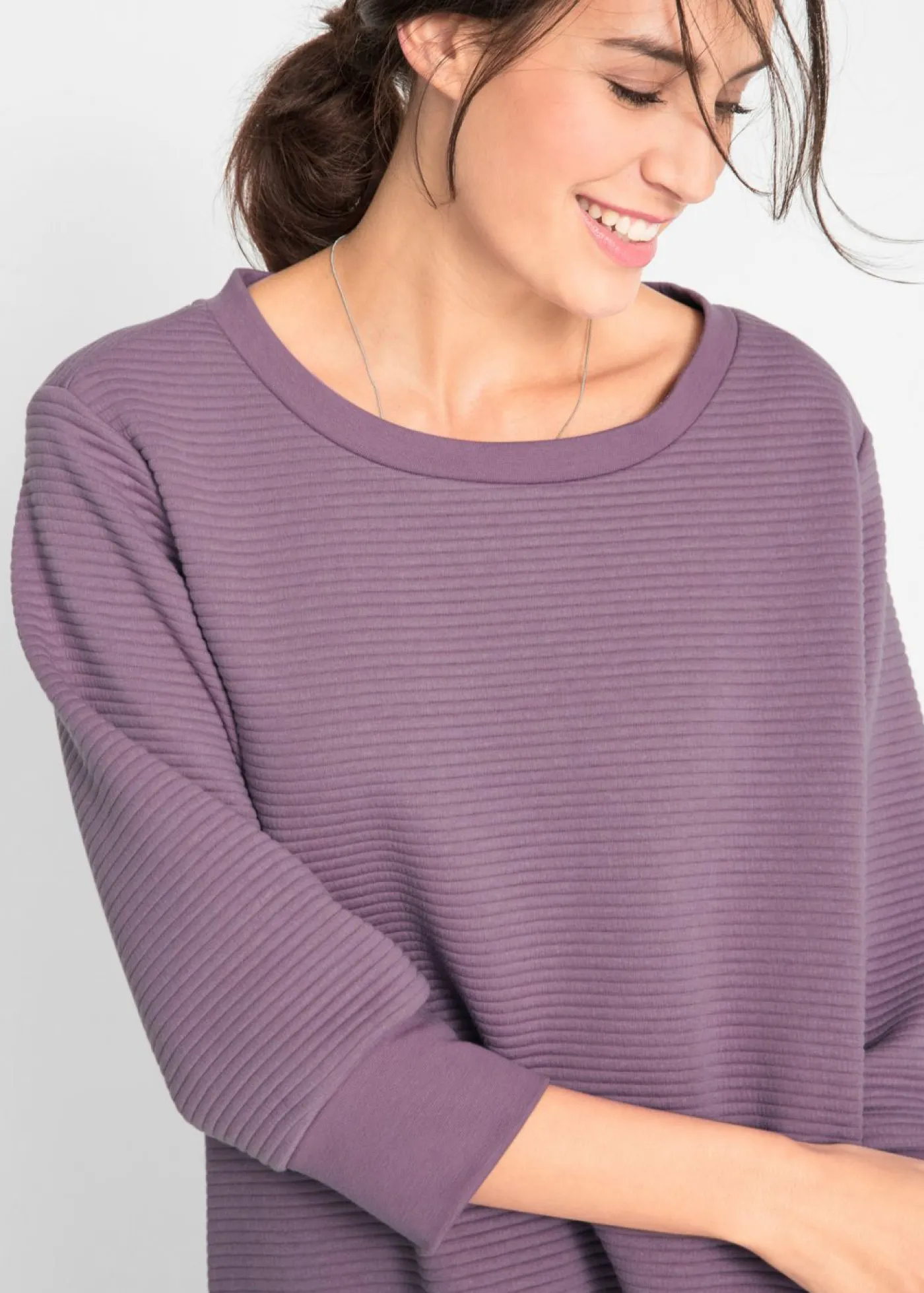 bonprix bonprix Ropa Cómoda>Sudadera larga con viscosa Lavanda mate
