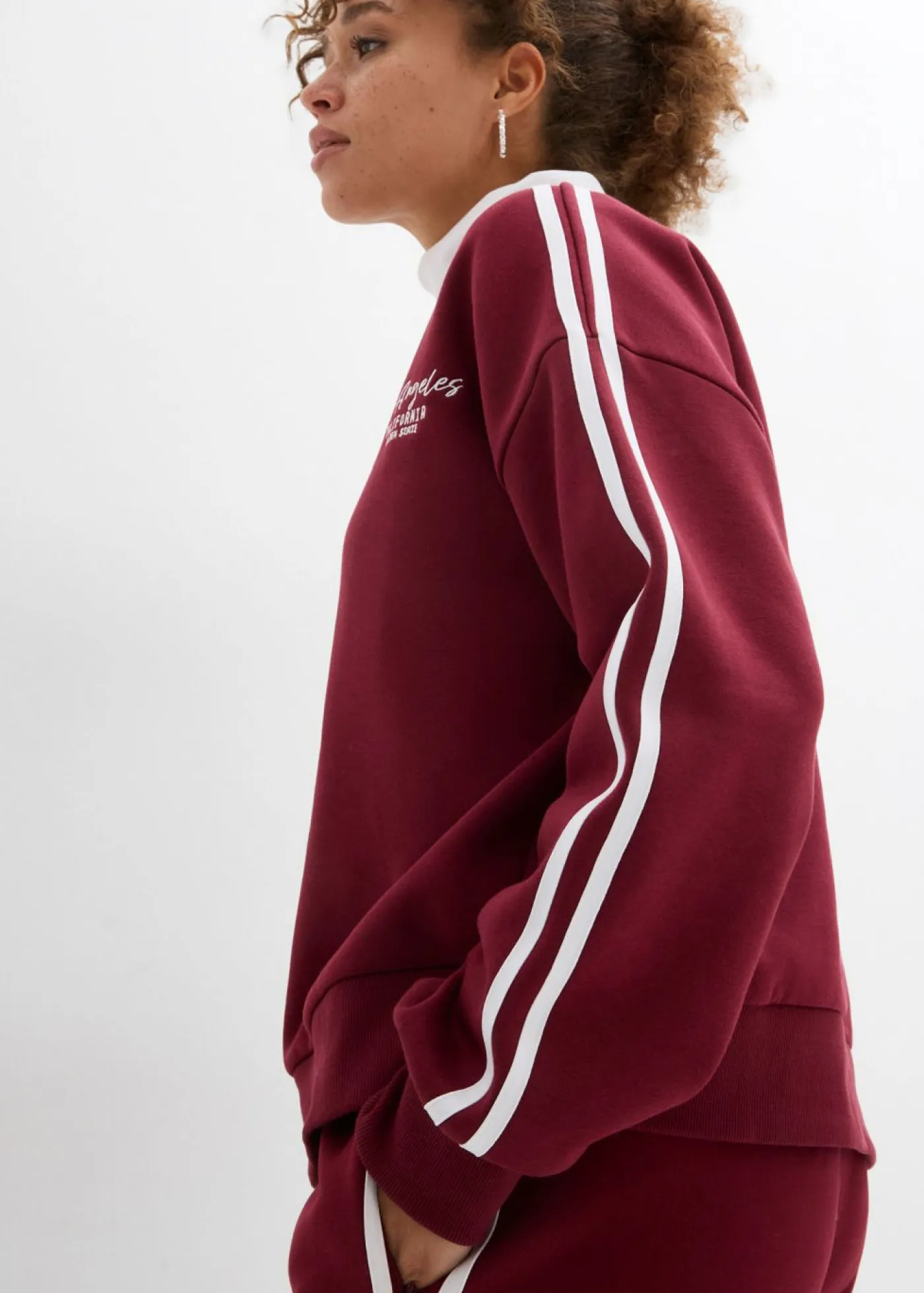 bonprix bonprix Ropa Cómoda>Sudadera oversize en suave mezcla de algodón Rojo avellana/blanco estampado