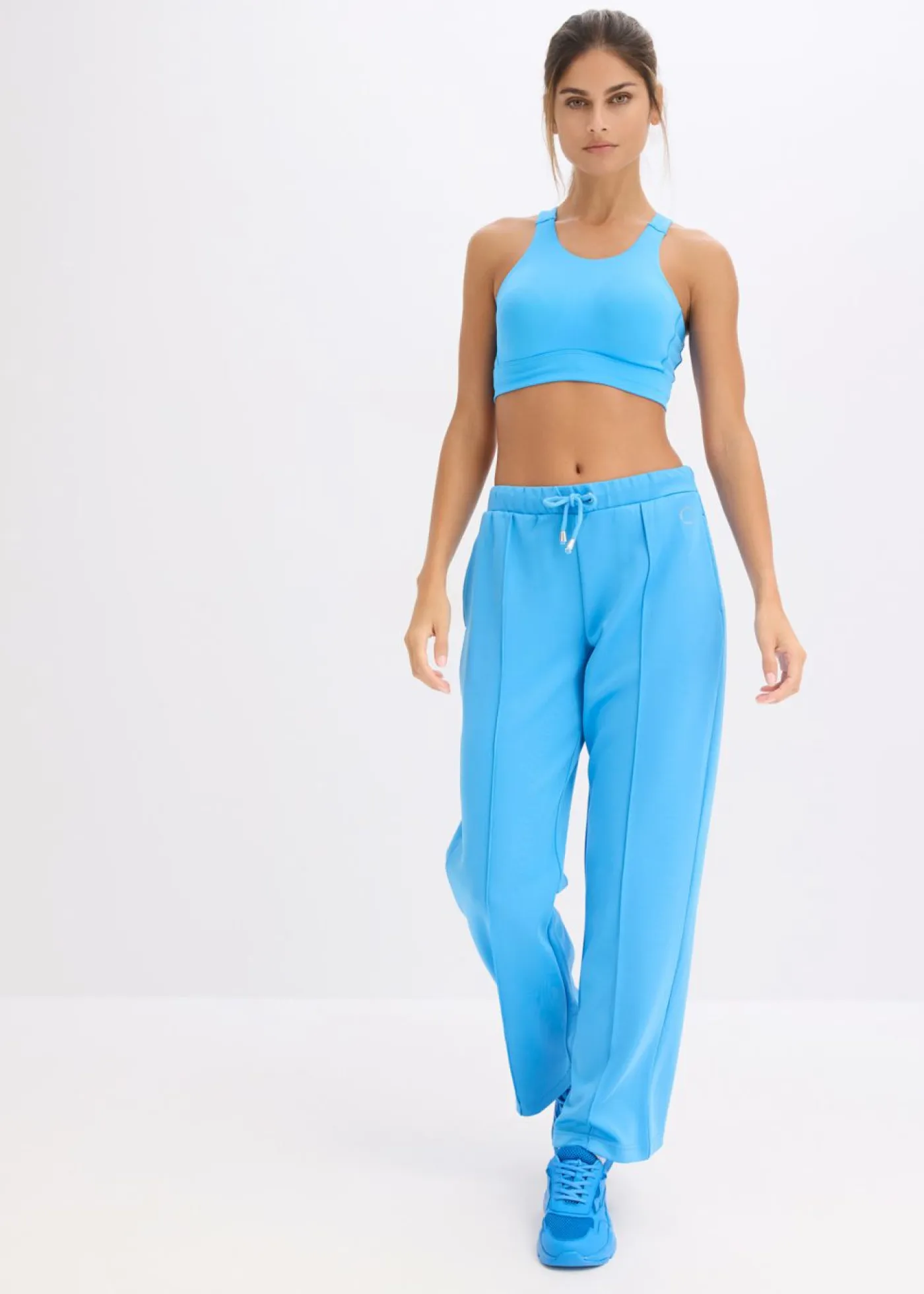 bonprix bonprix Sujetadores>Sujetador deportivo con espalda nadadora y sujeción ligera azul brillante