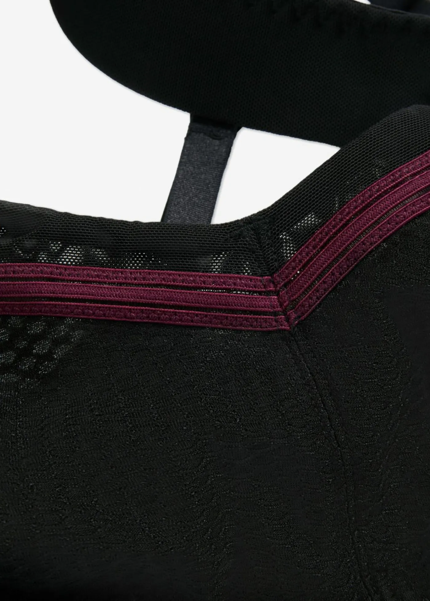 bonprix bonprix Ropa Deportiva>Sujetador deportivo con gran sujeción Negro/morado intenso