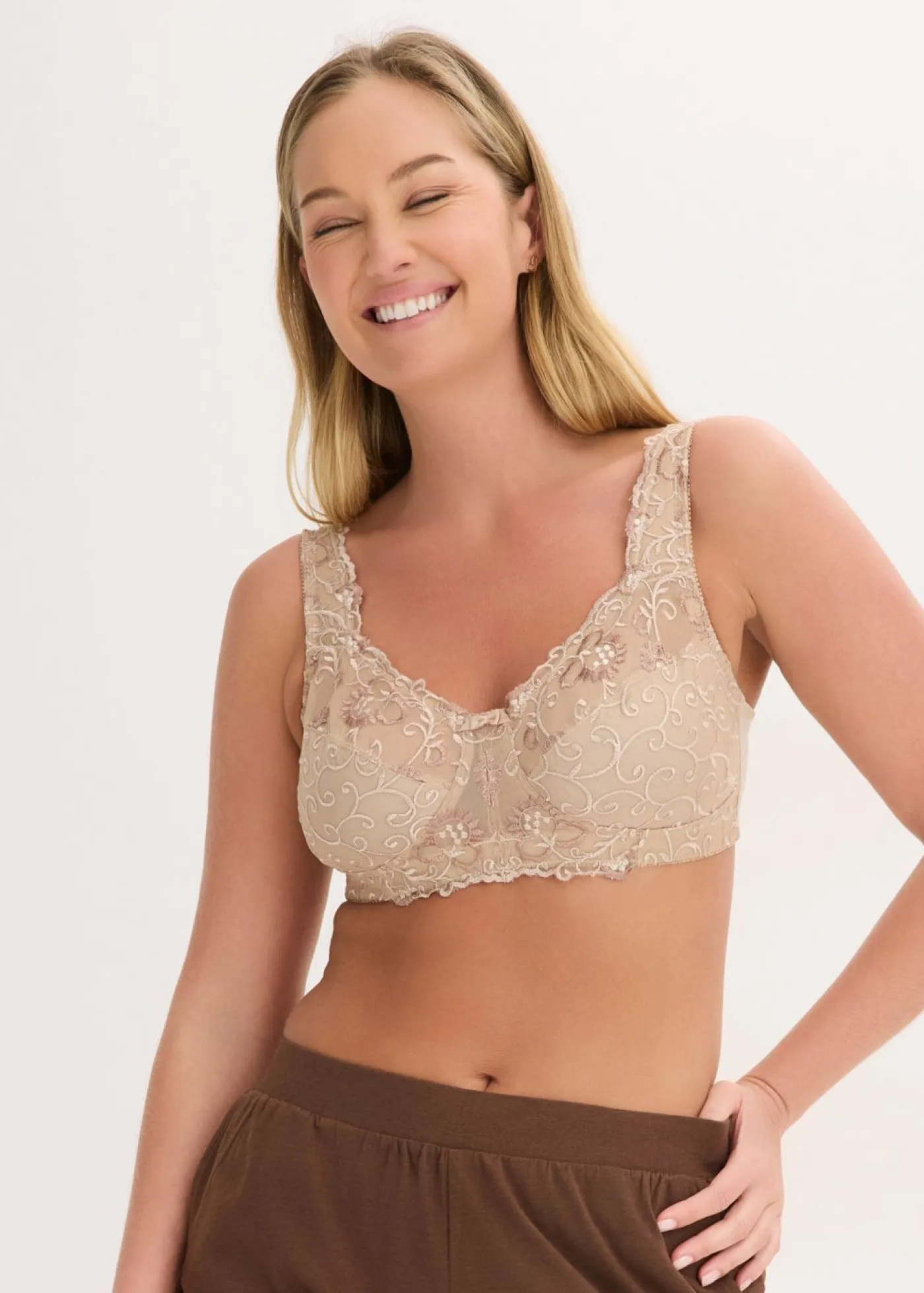 bonprix bonprix Sujetadores De Copa E A H|Sujetadores>Sujetador reductor sin aros con tirantes acolchados Nude