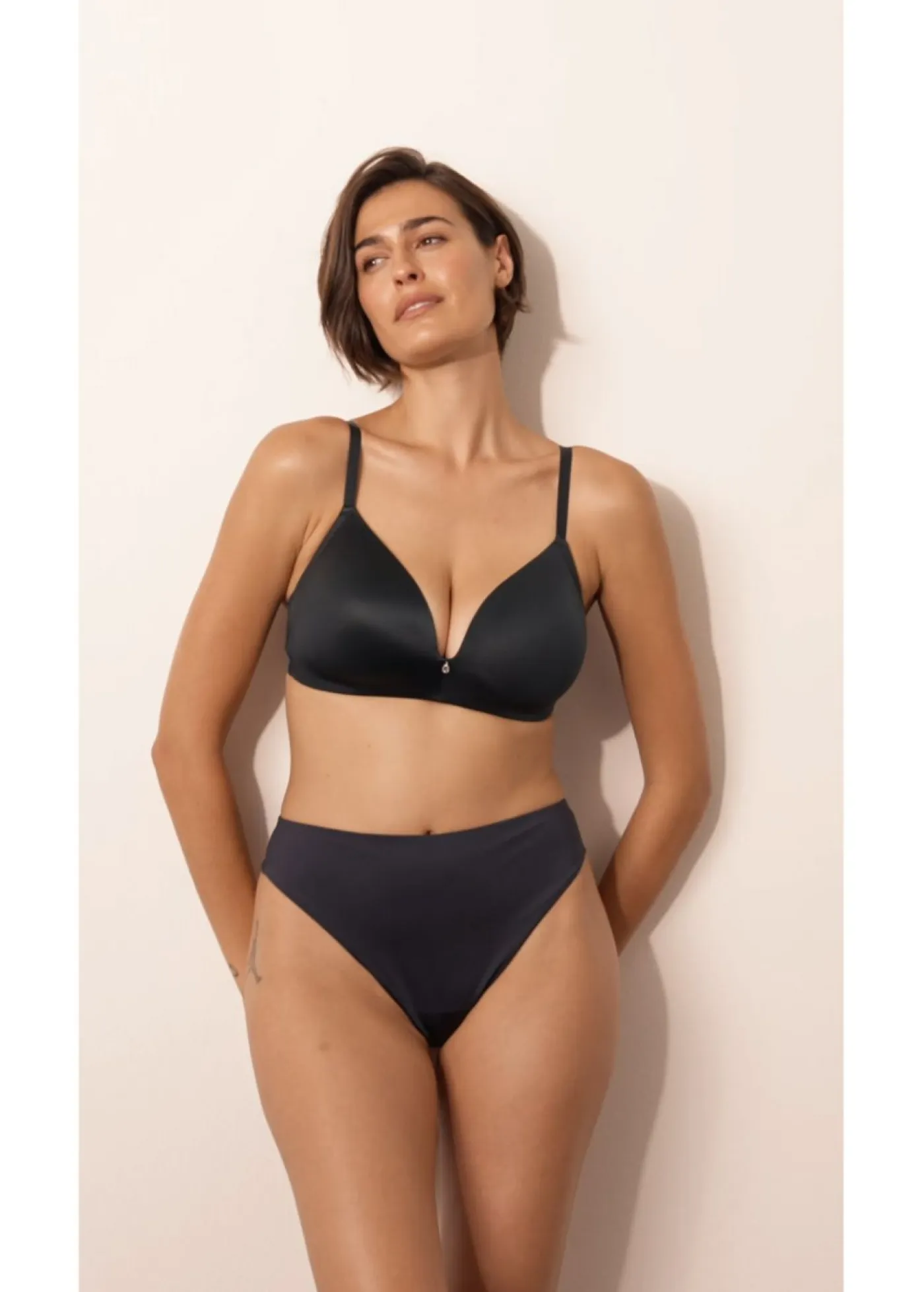 Mujer bonprix bonprix Sujetador sin aros de material brillante