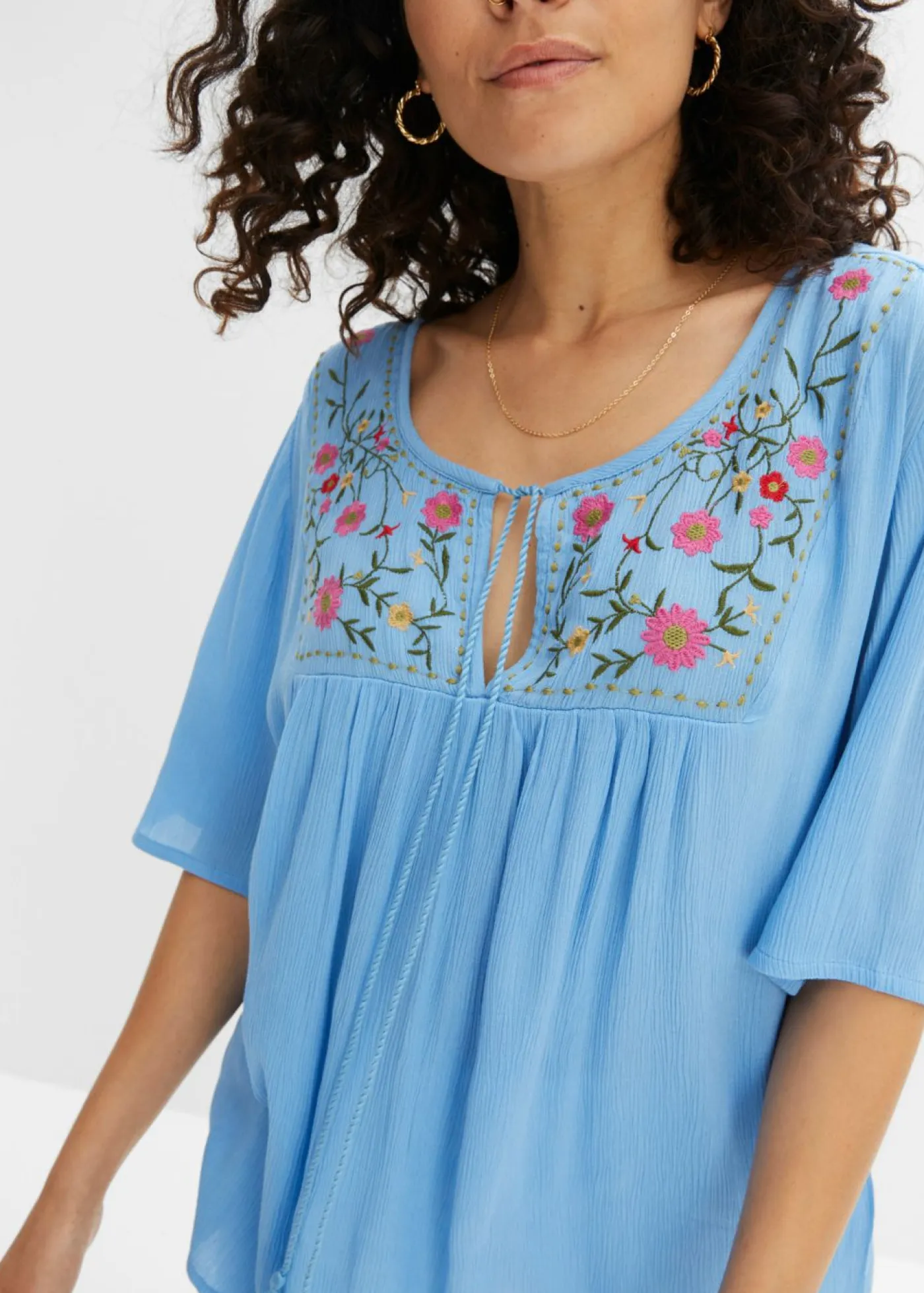 bonprix bonprix Camisas Y Blusas>Túnica arrugada de viscosa suave Azul brillante de flores