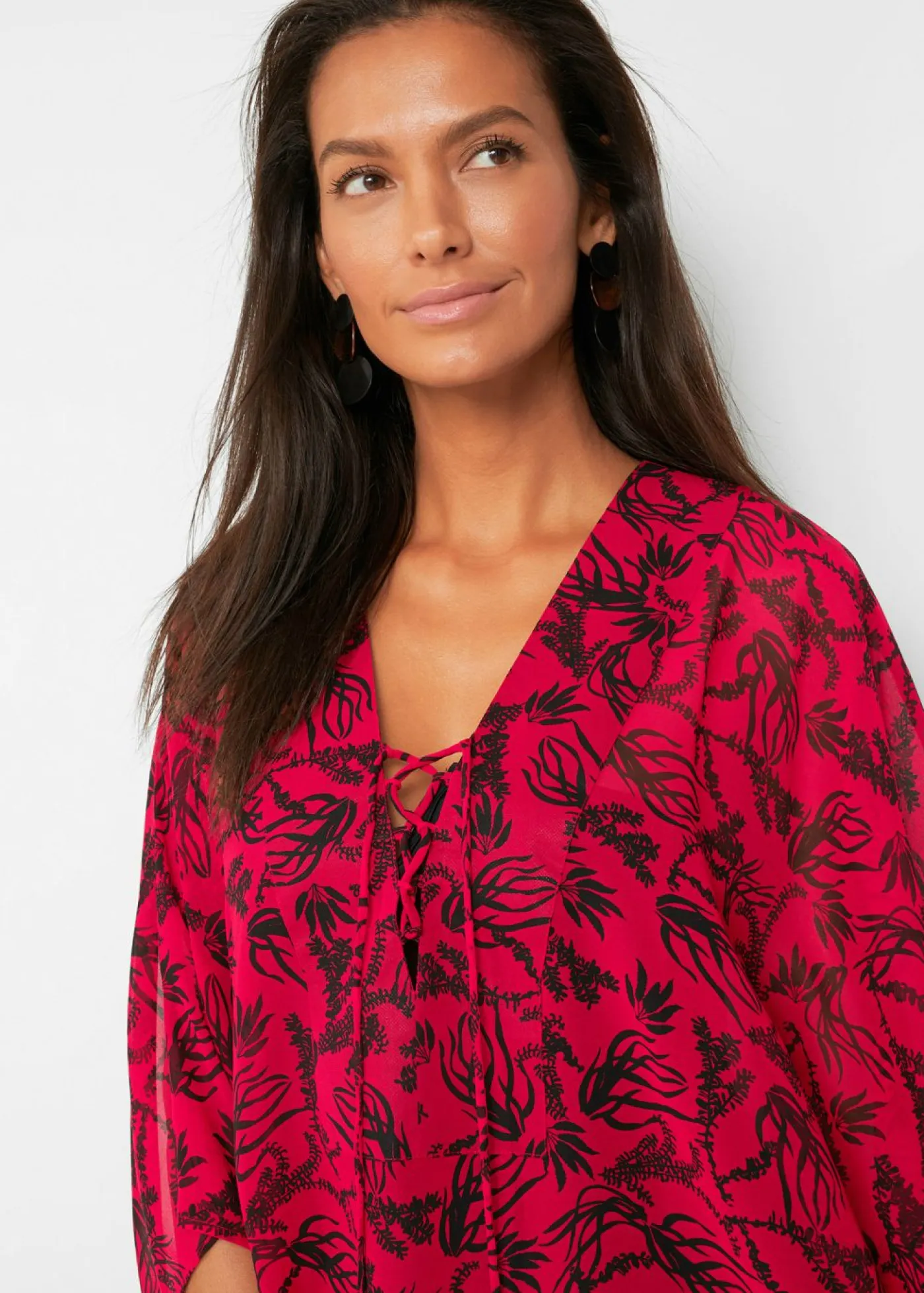bonprix bonprix Ropa De Playa|Camisas Y Blusas>Túnica de playa de gasa ligera Rojo cayena/negro de flores