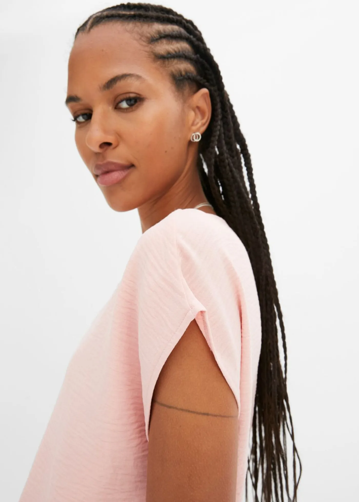 bonprix bonprix Camisetas>Top asimétrico rosa pastel