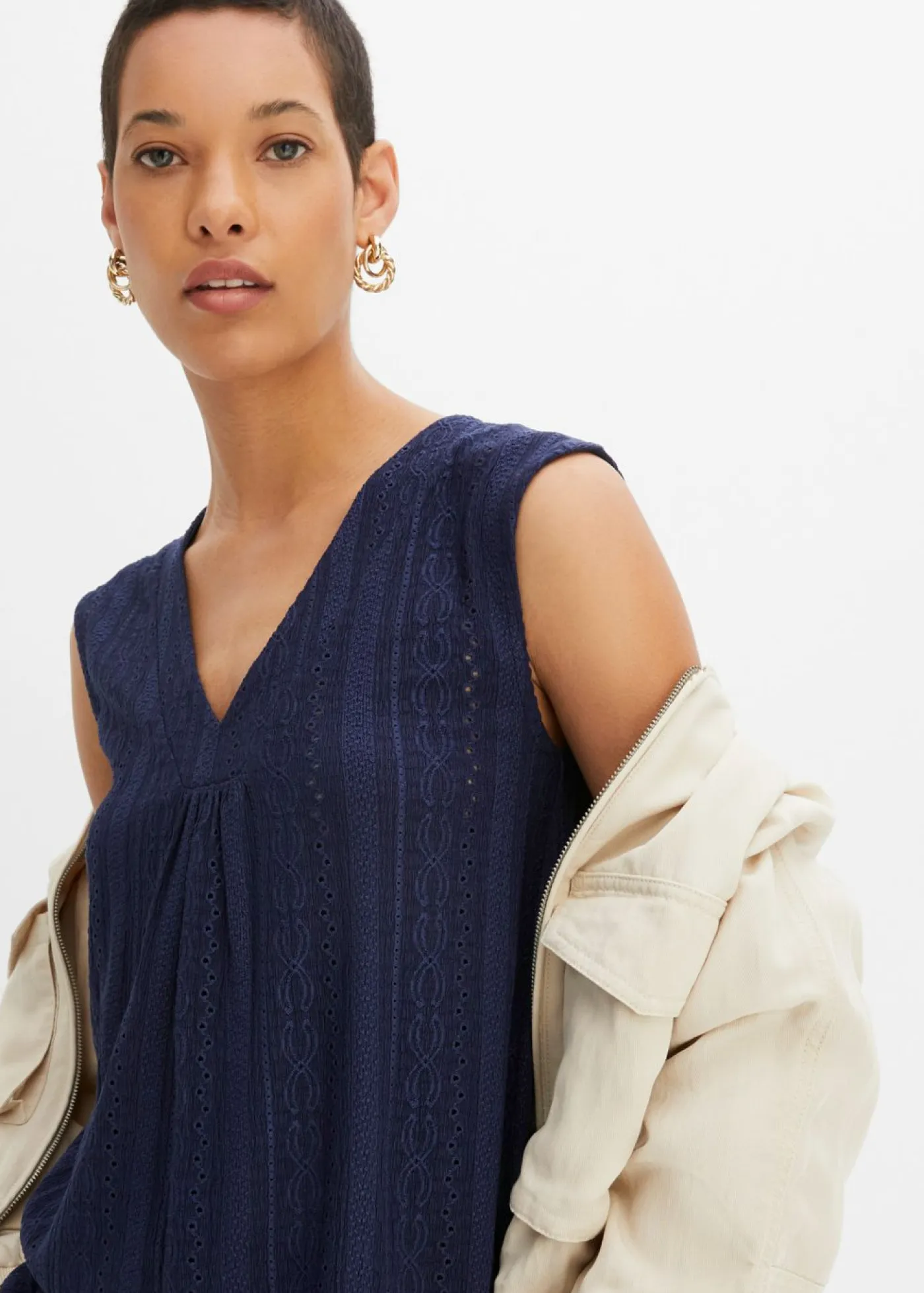 bonprix bonprix Camisetas|Novedades>Top con bordado calado Azul marino