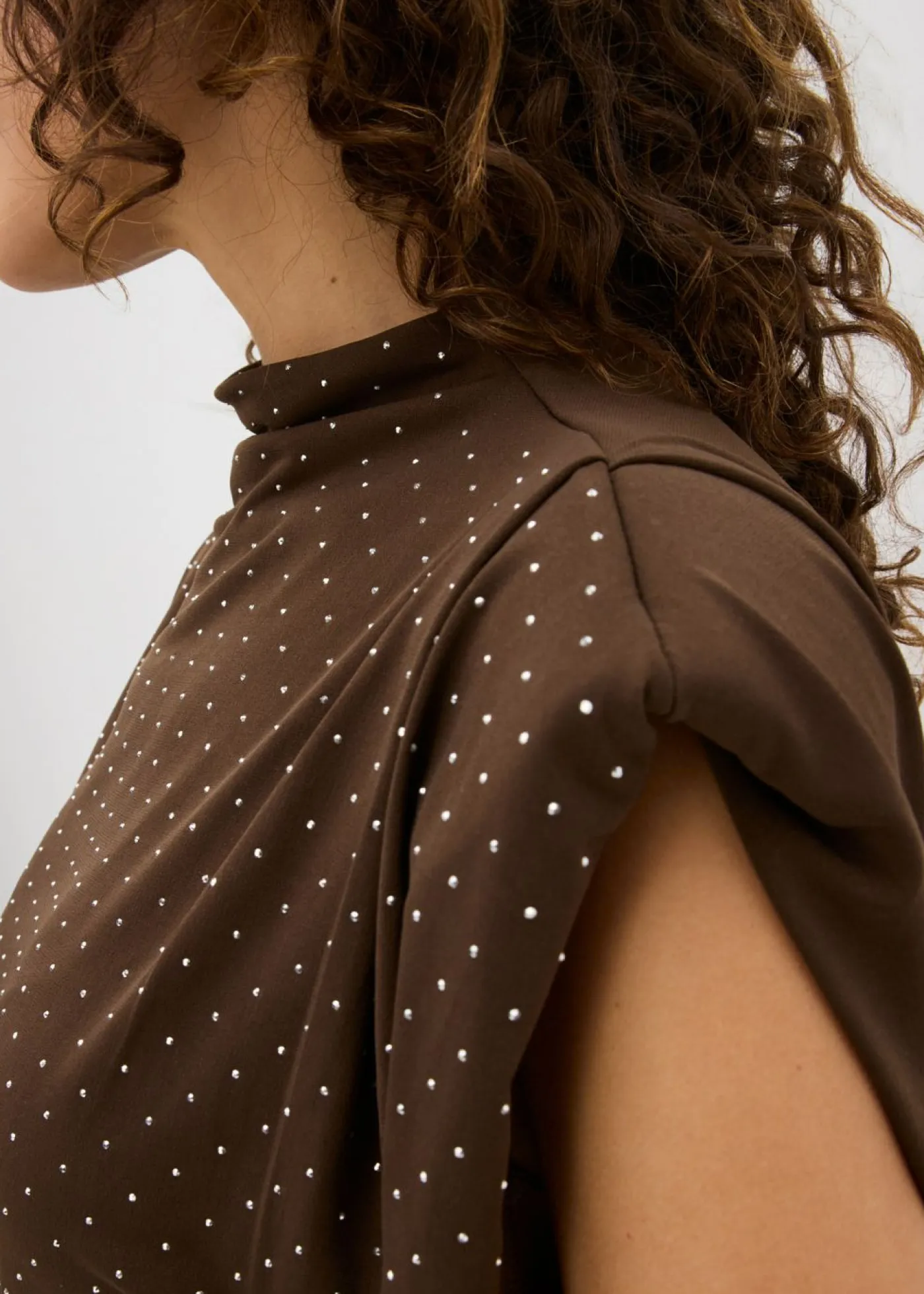 bonprix bonprix Camisetas>Top con piedras brillantes Marrón metalizado