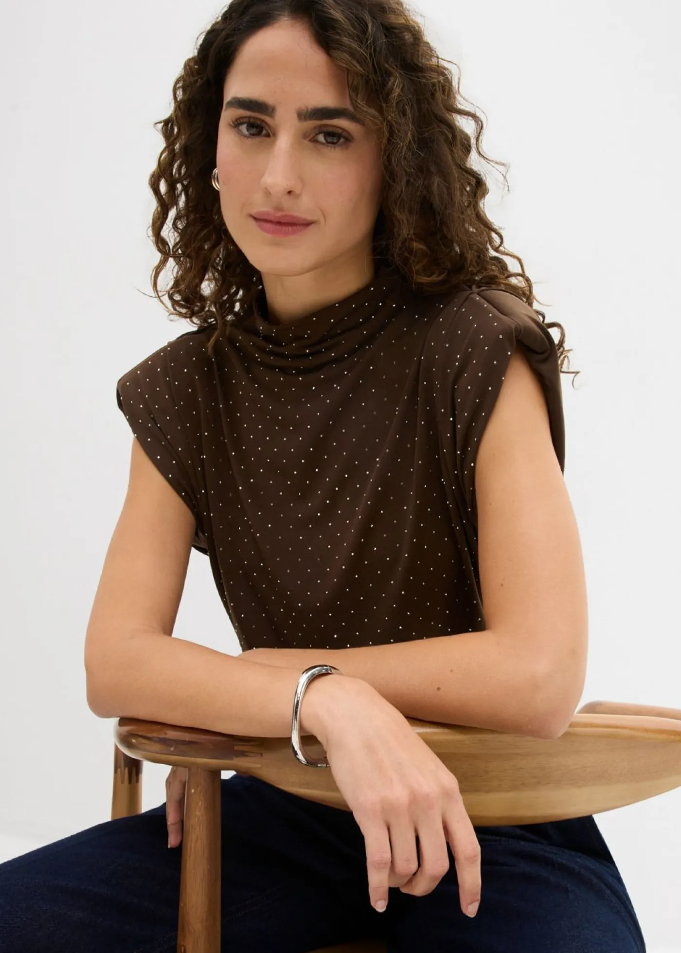 bonprix bonprix Camisetas>Top con piedras brillantes Marrón metalizado