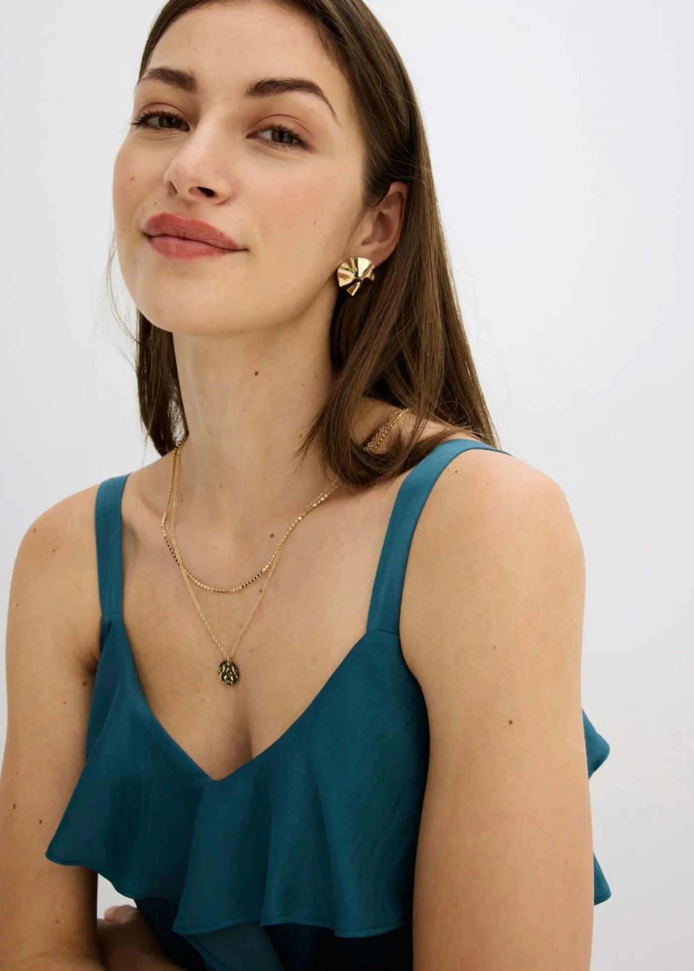 bonprix bonprix Camisas Y Blusas|Camisetas>Top con tirantes finos y satén brillante verde pimiento