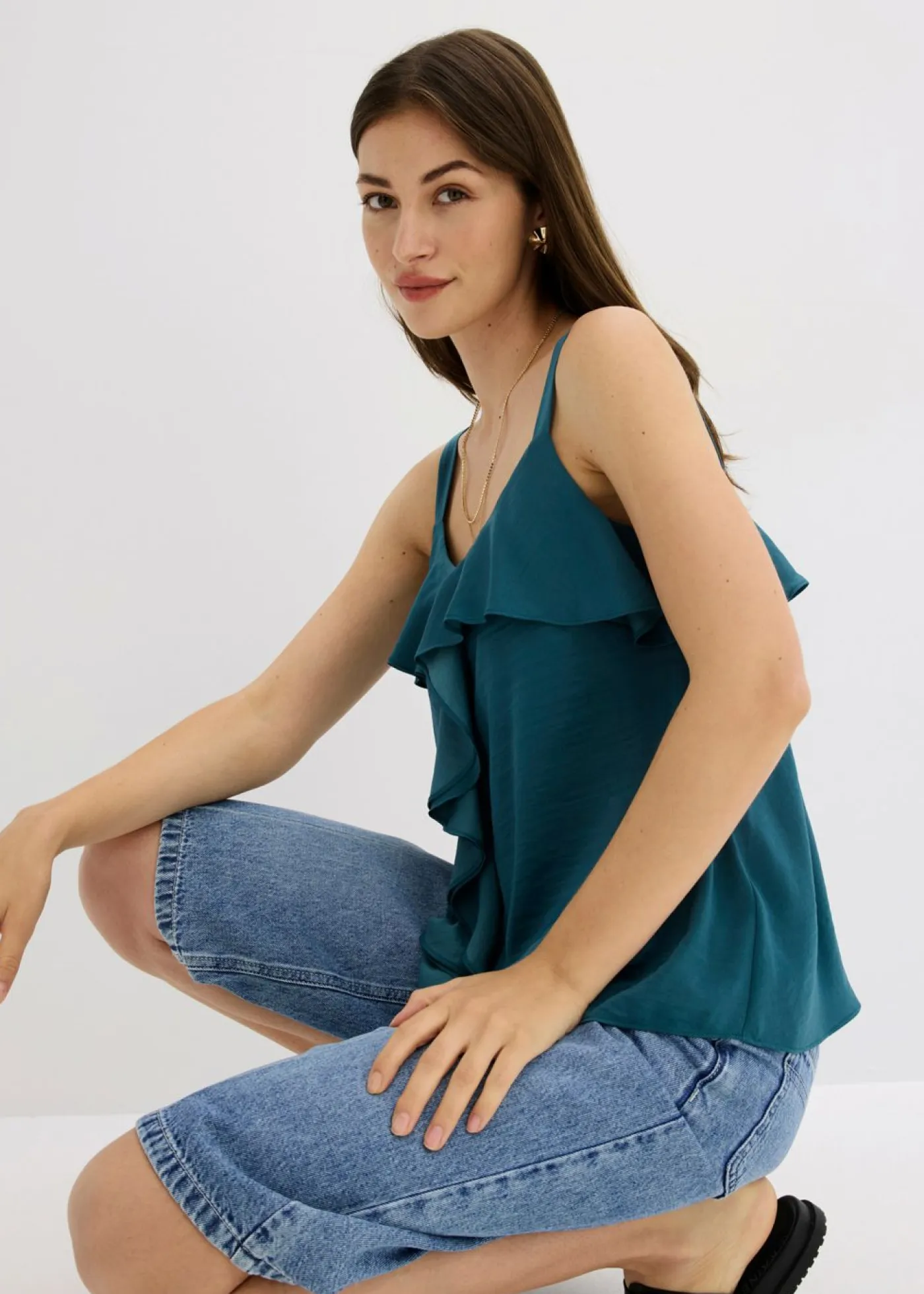 bonprix bonprix Camisas Y Blusas|Camisetas>Top con tirantes finos y satén brillante verde pimiento