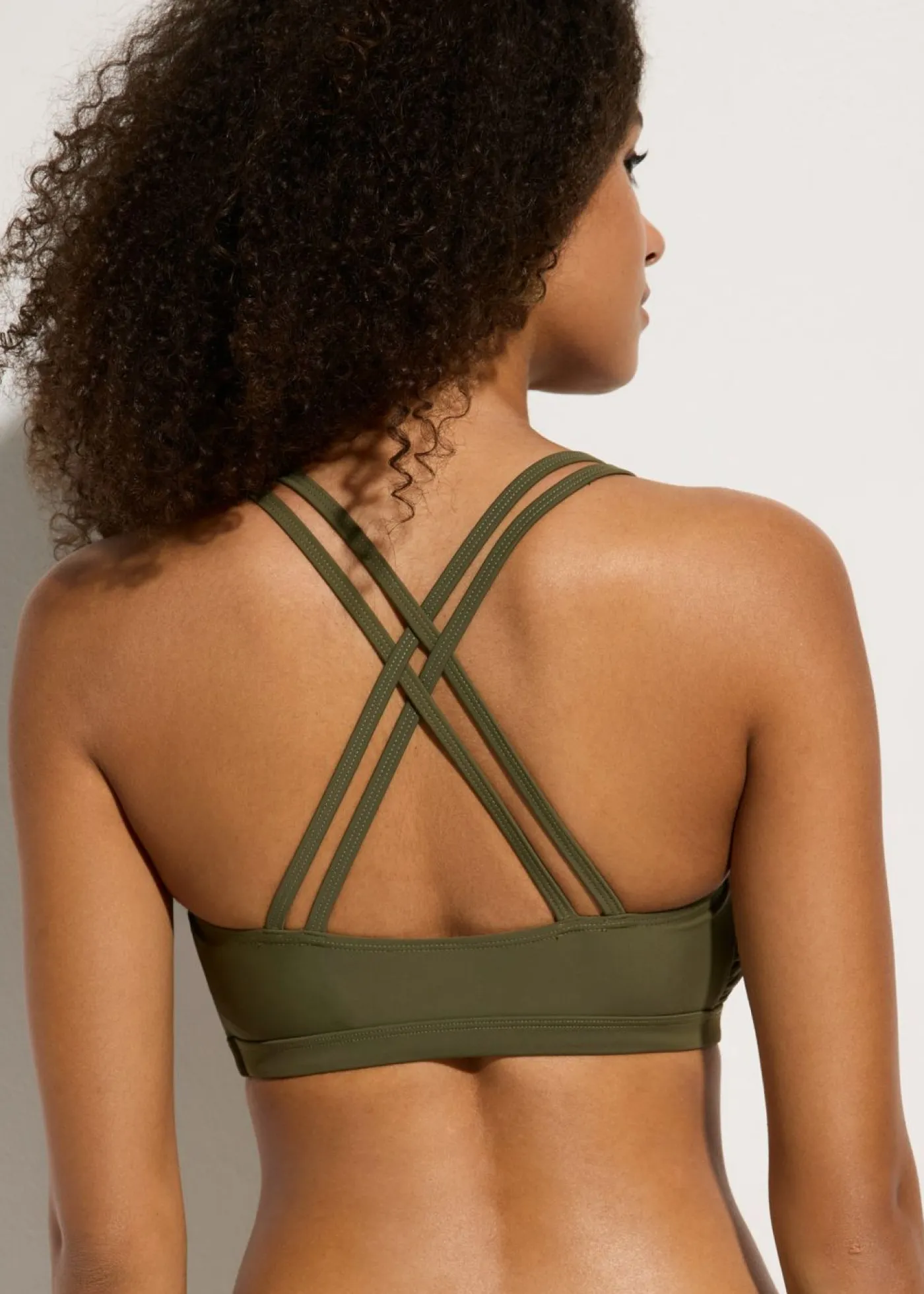 bonprix bonprix Conjuntos De Traje De Baño|Ropa De Baño Deportiva>Top de bikini bustier con tirantes cruzados Verde oliva oscuro