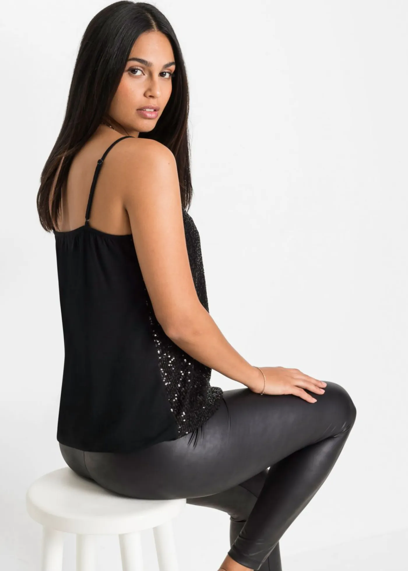 Mujer bonprix bonprix Top de mezcla de viscosa suave con tirantes finos y lentejuelas