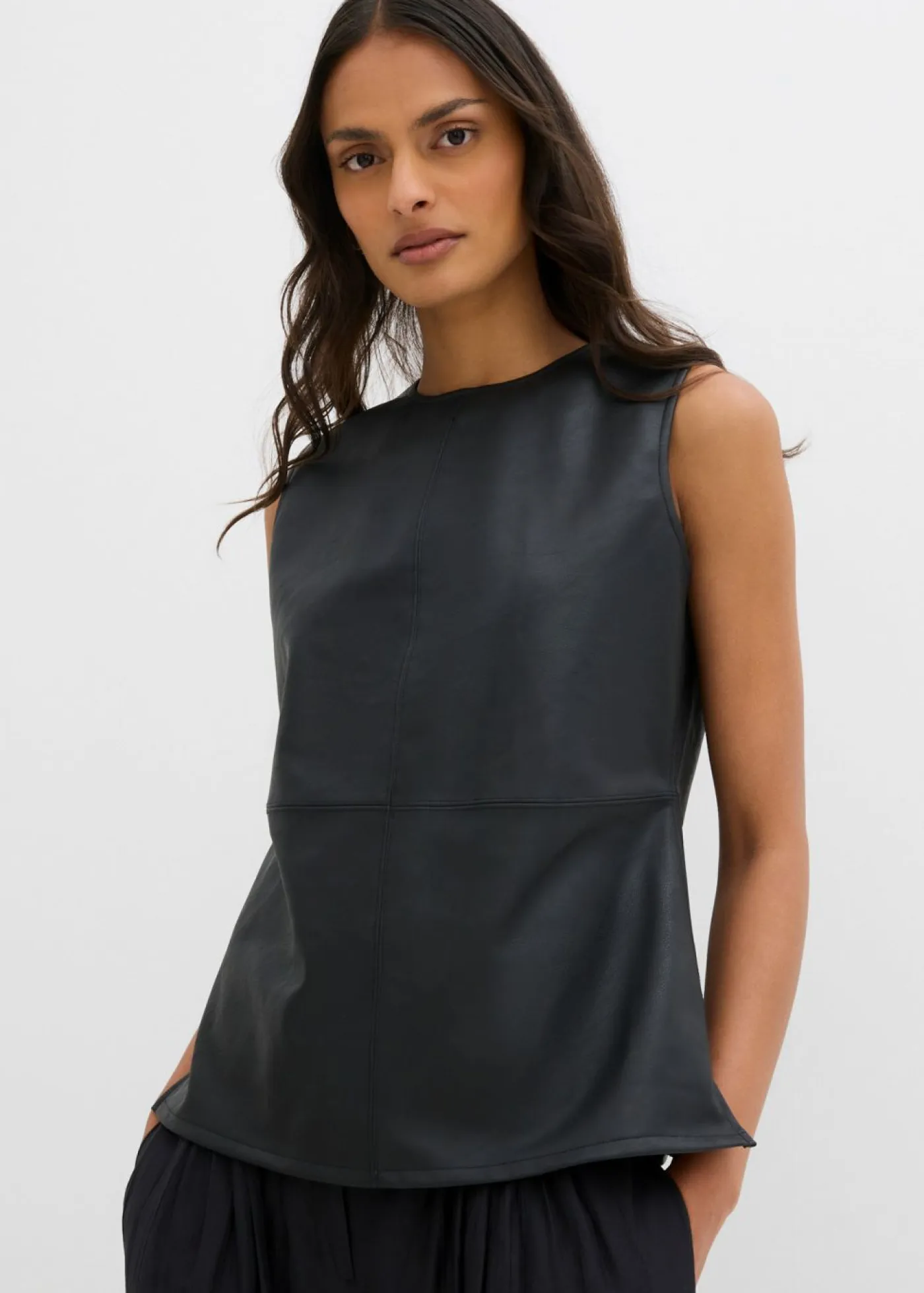 bonprix bonprix Esenciales|Camisetas>Top de piel sintética Negro