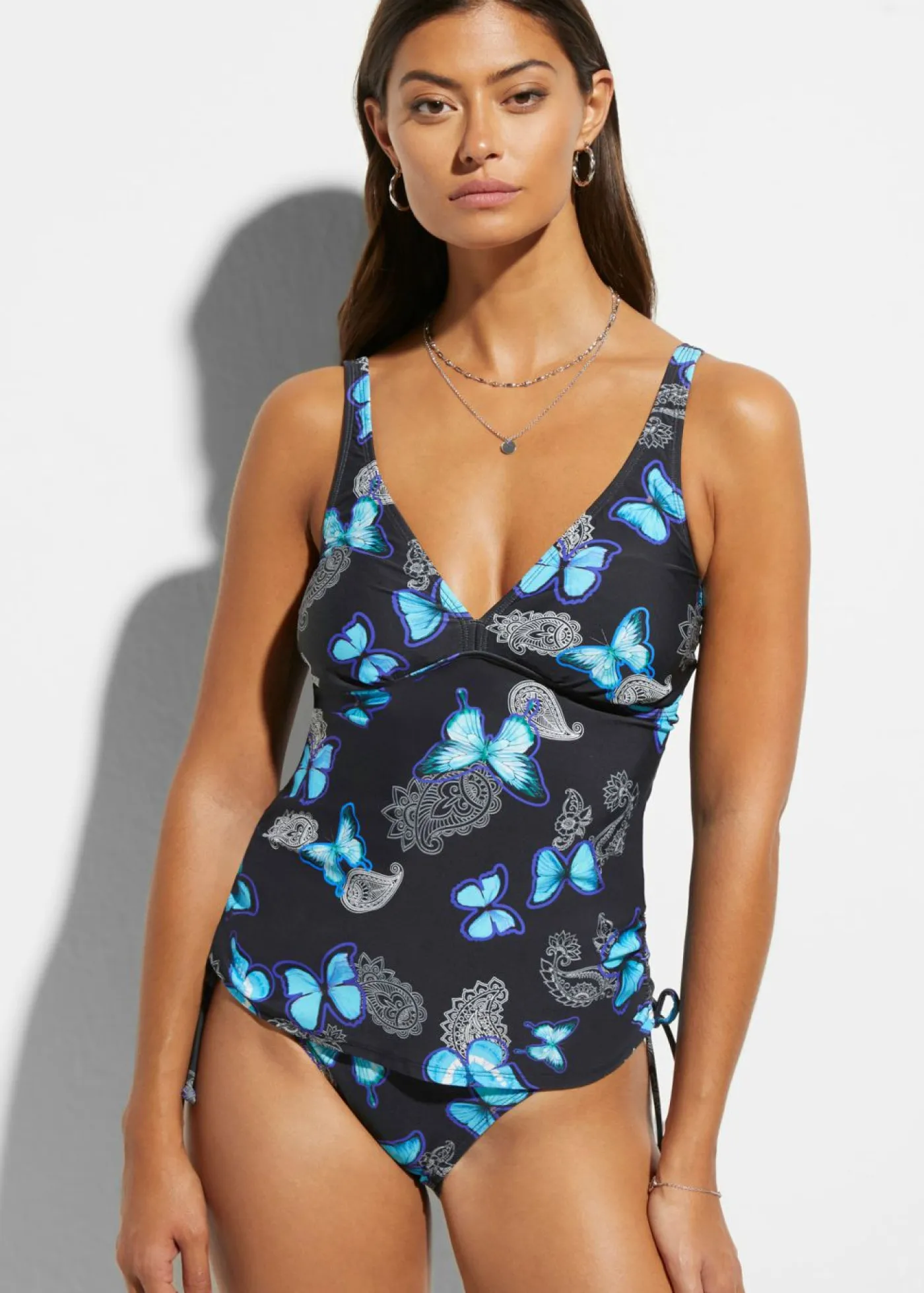 bonprix bonprix Conjuntos De Traje De Baño|Tankinis>Top de tankini con cordones Negro-azul