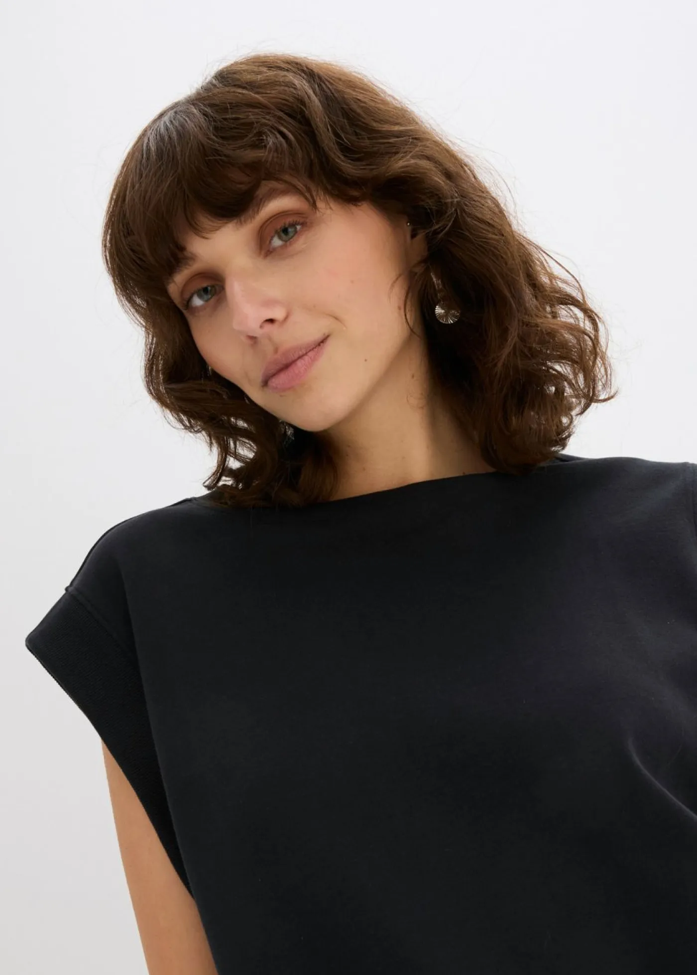 bonprix bonprix Camisetas>Top holgado con inserto de canalé en las mangas Negro