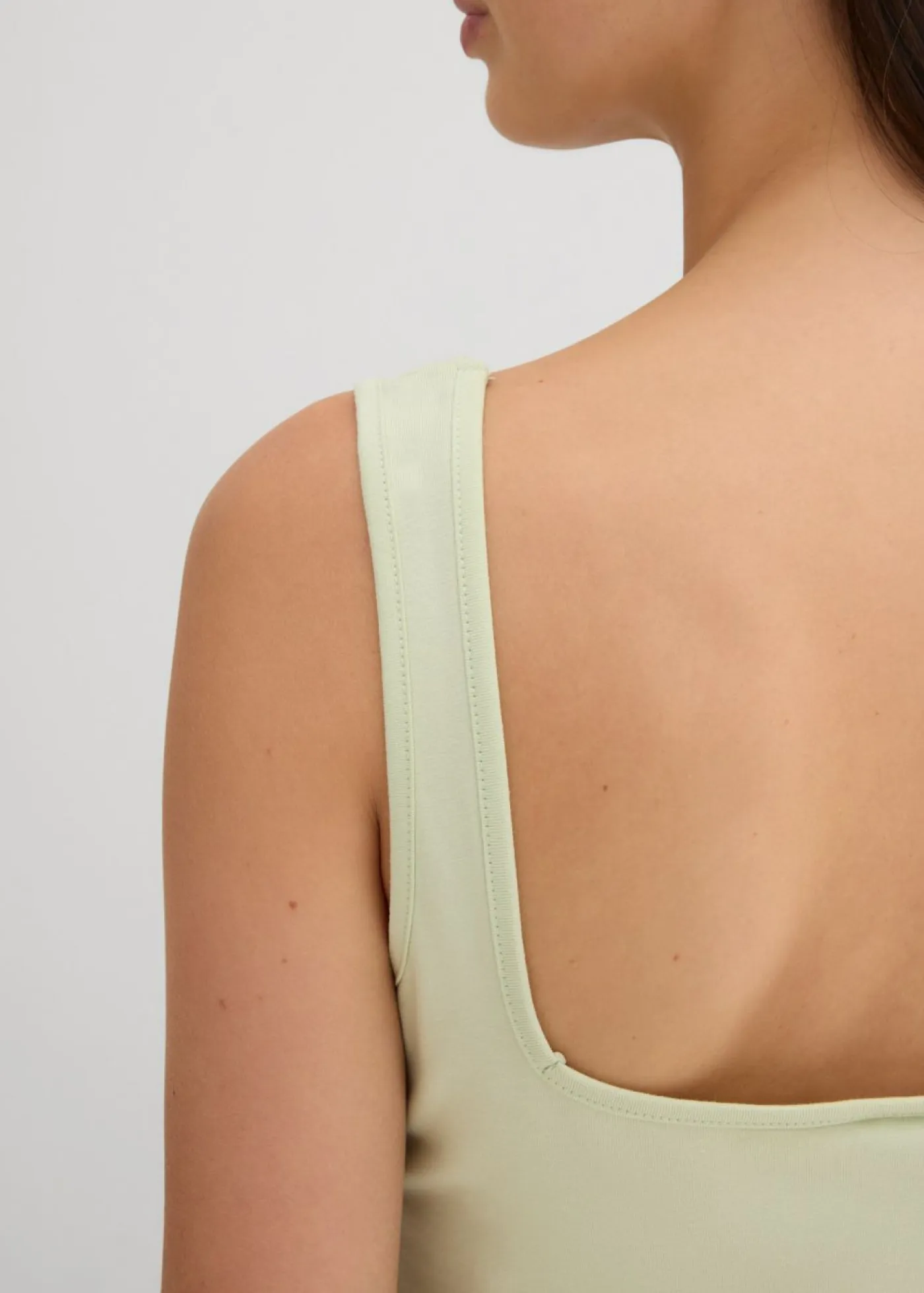 bonprix bonprix Camisetas>Top largo de mezcla de algodón elástico Salvia suave