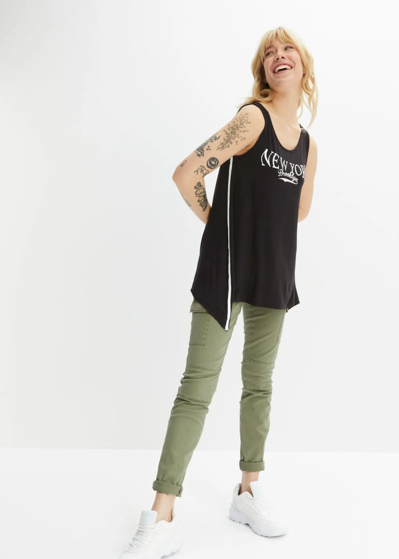 bonprix bonprix Camisetas>Top largo de viscosa suave Negro-blanco