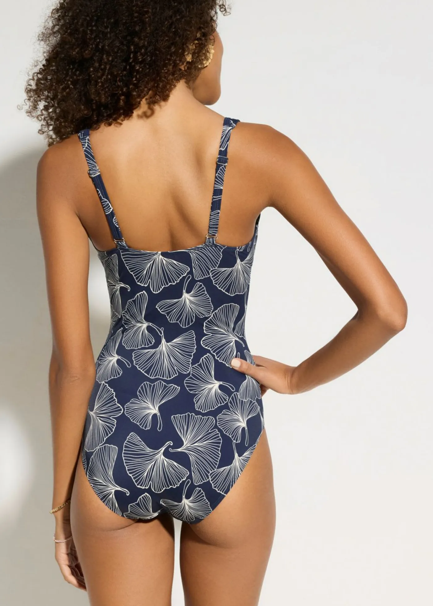 Mujer bonprix bonprix Traje de baño con escote en V