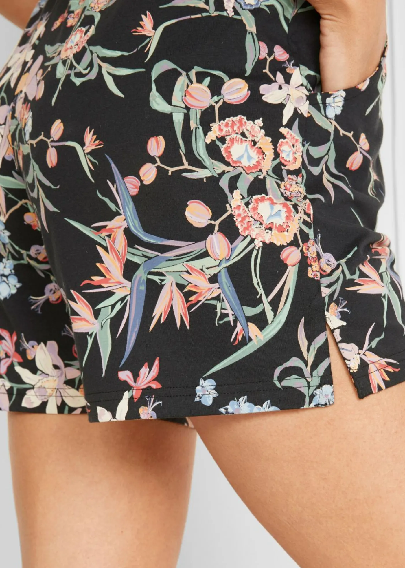 bonprix bonprix Shorts|Pantalones>Vaquero corto de mezcla de algodón elástico (2 unidades) Negro-negro estampado