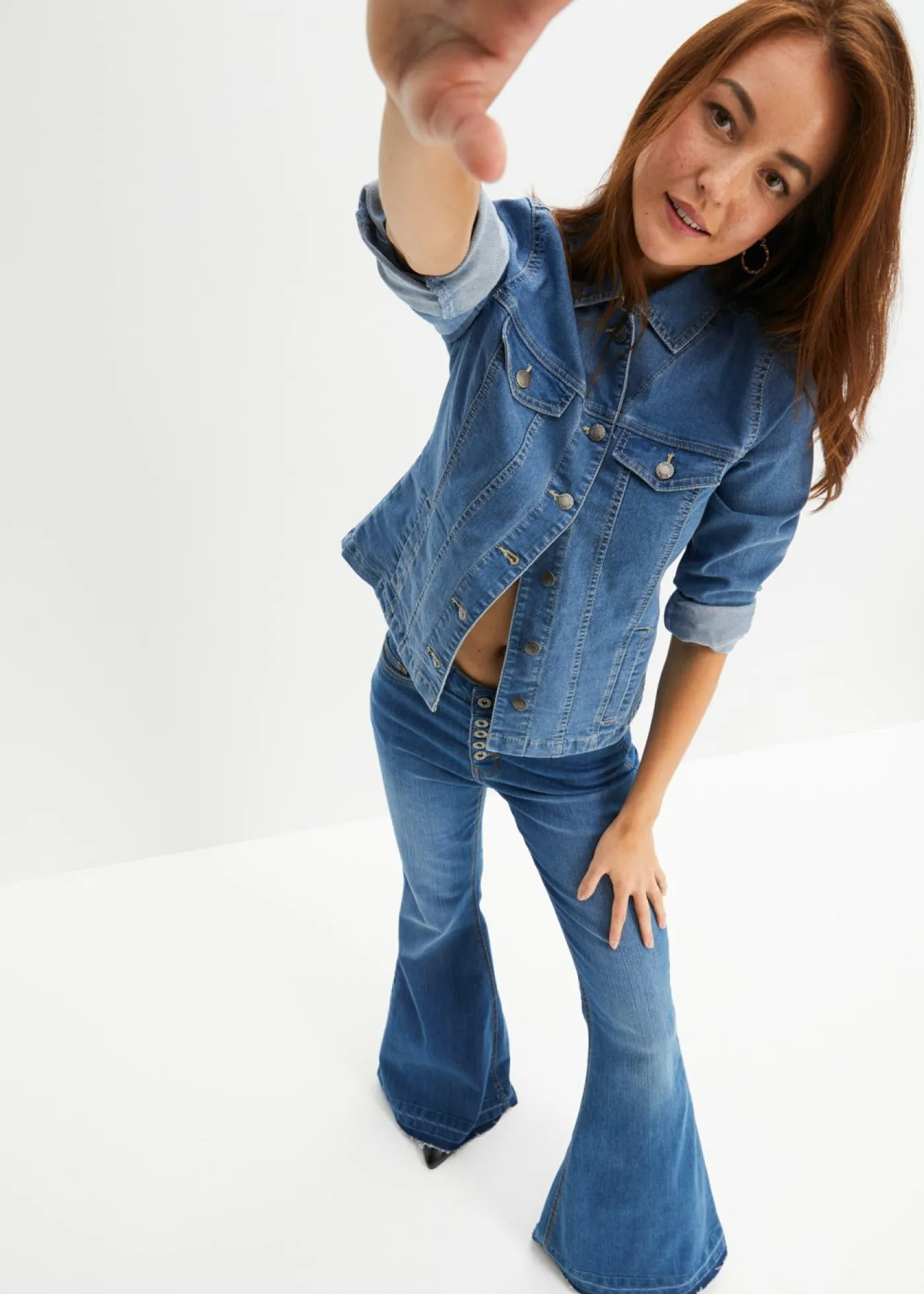 bonprix bonprix Vaqueros|Tallas Pequeñas>Vaqueros acampanados con dobladillo abierto Azul piedra