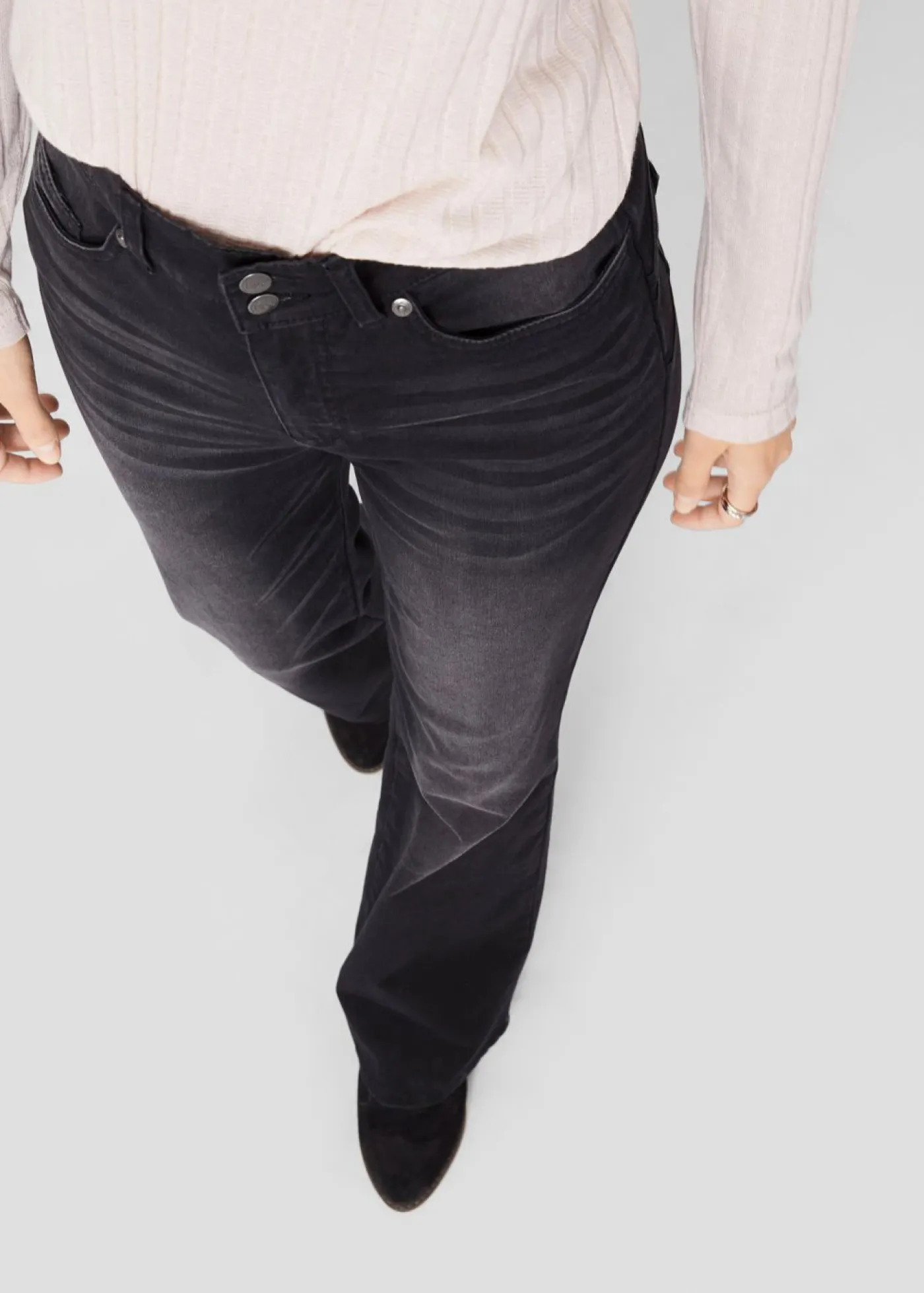 bonprix bonprix Vaqueros>Vaqueros bootcut, mid waist, moldeadores denim negro