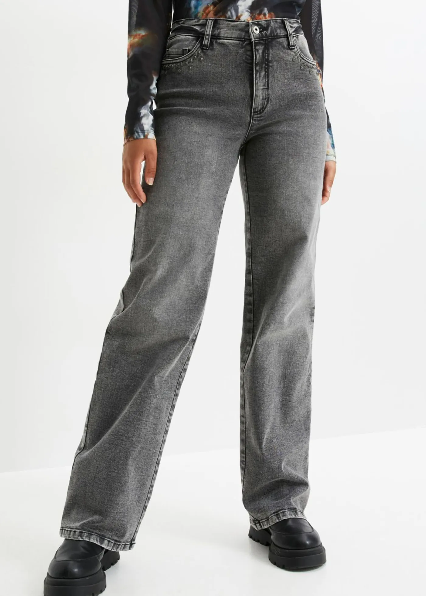 Mujer bonprix bonprix Vaqueros de pernera ancha, high waist, con tachuelas