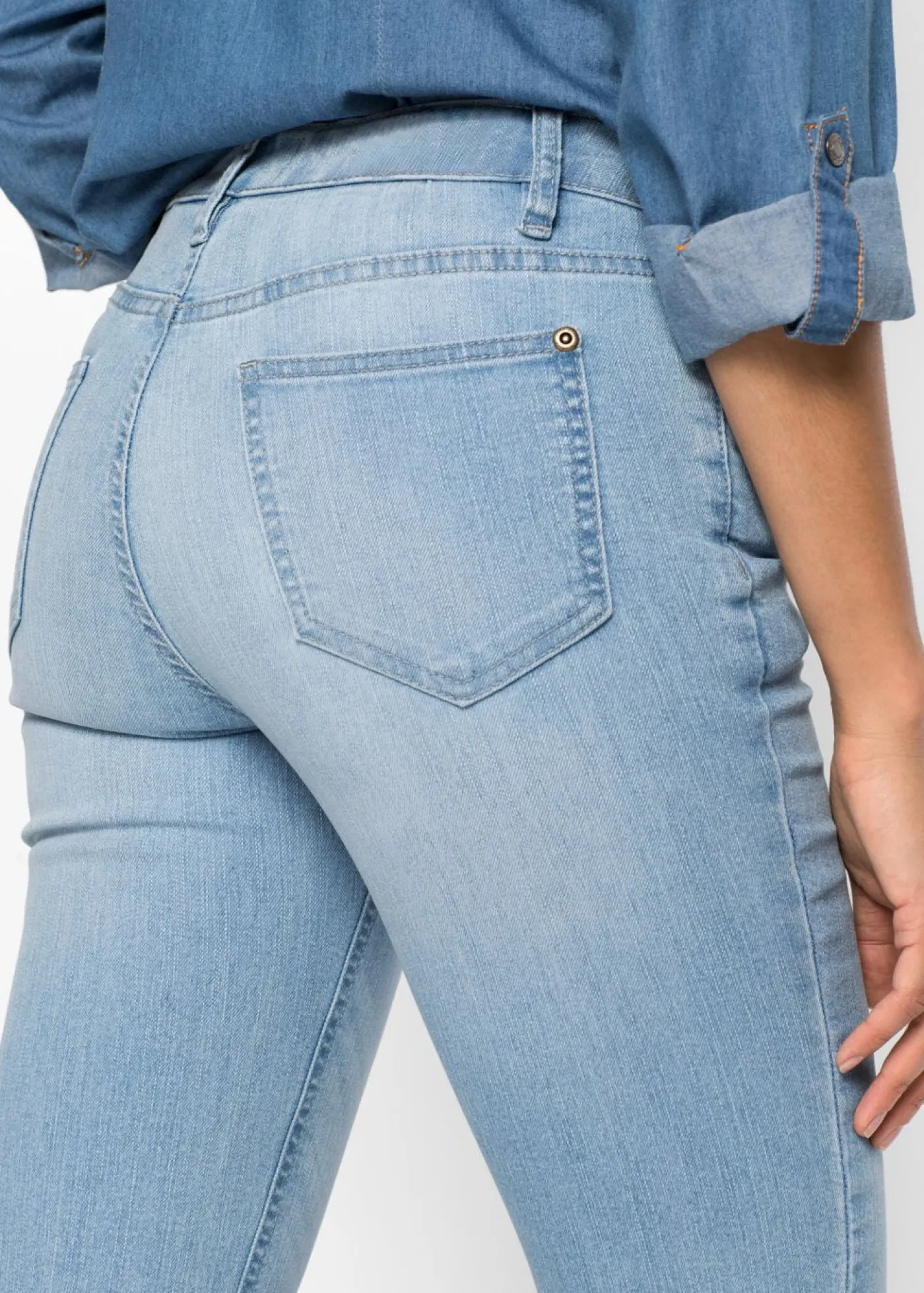 bonprix bonprix Vaqueros>Vaqueros elásticos con corte bootcut y talle medio azul claro denim usado