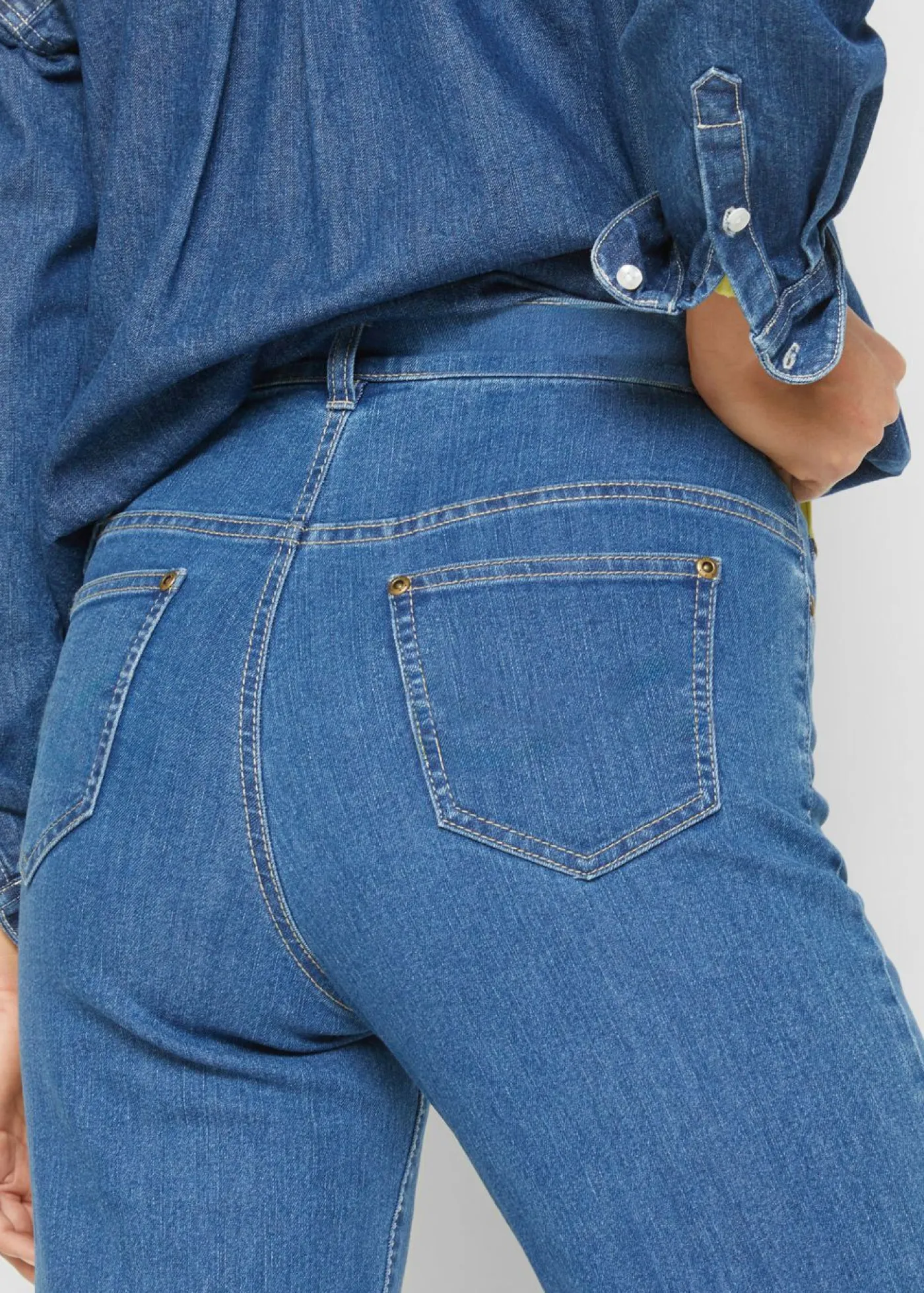 bonprix bonprix Vaqueros>Vaqueros elásticos de cintura alta y corte mom Azul piedra usado