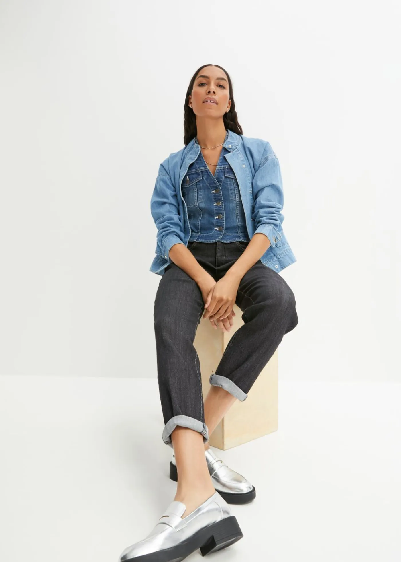 Mujer bonprix bonprix Vaqueros elásticos de cintura alta y corte mom