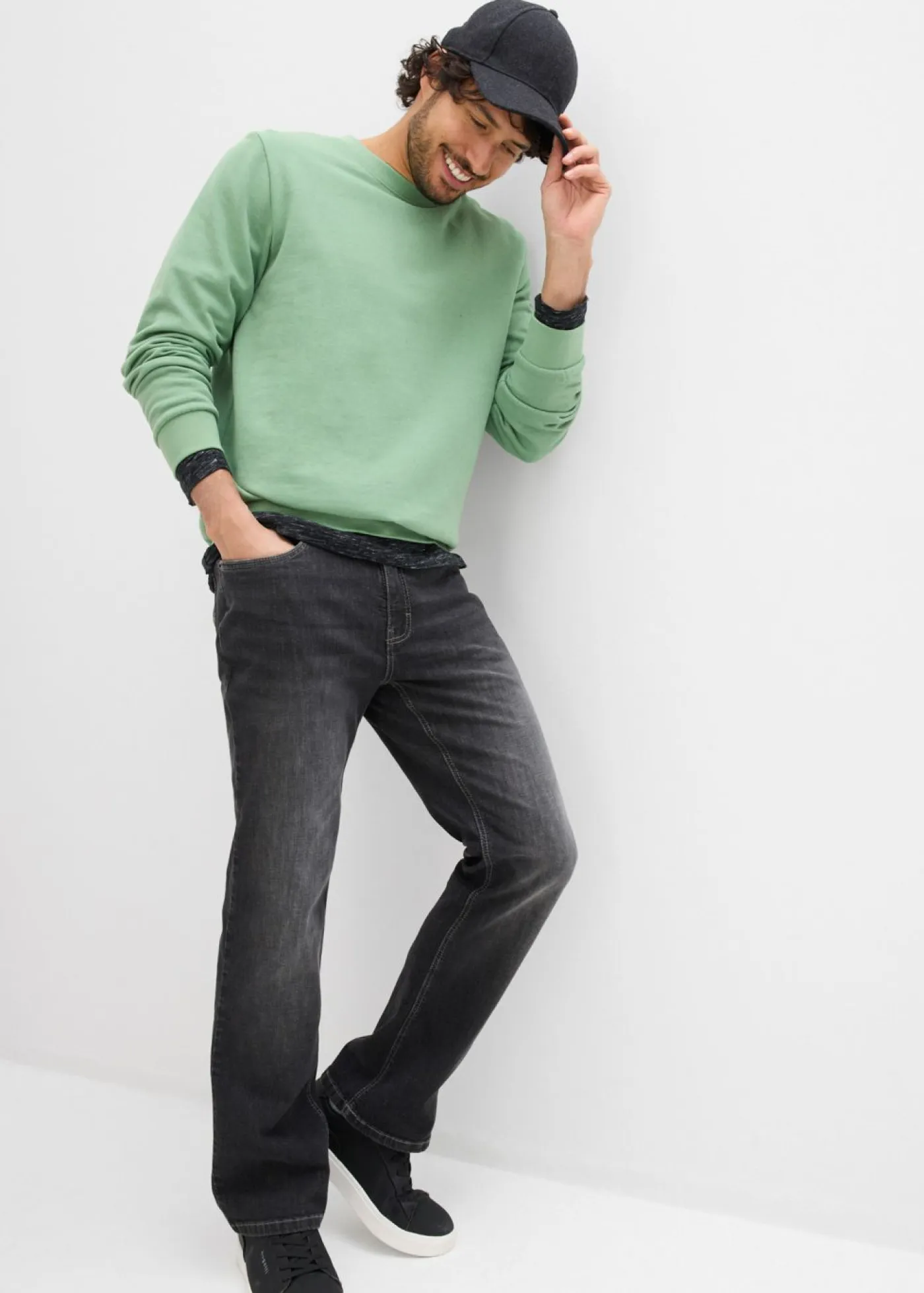 Hombre bonprix bonprix Vaqueros elásticos de corte regular y bootcut