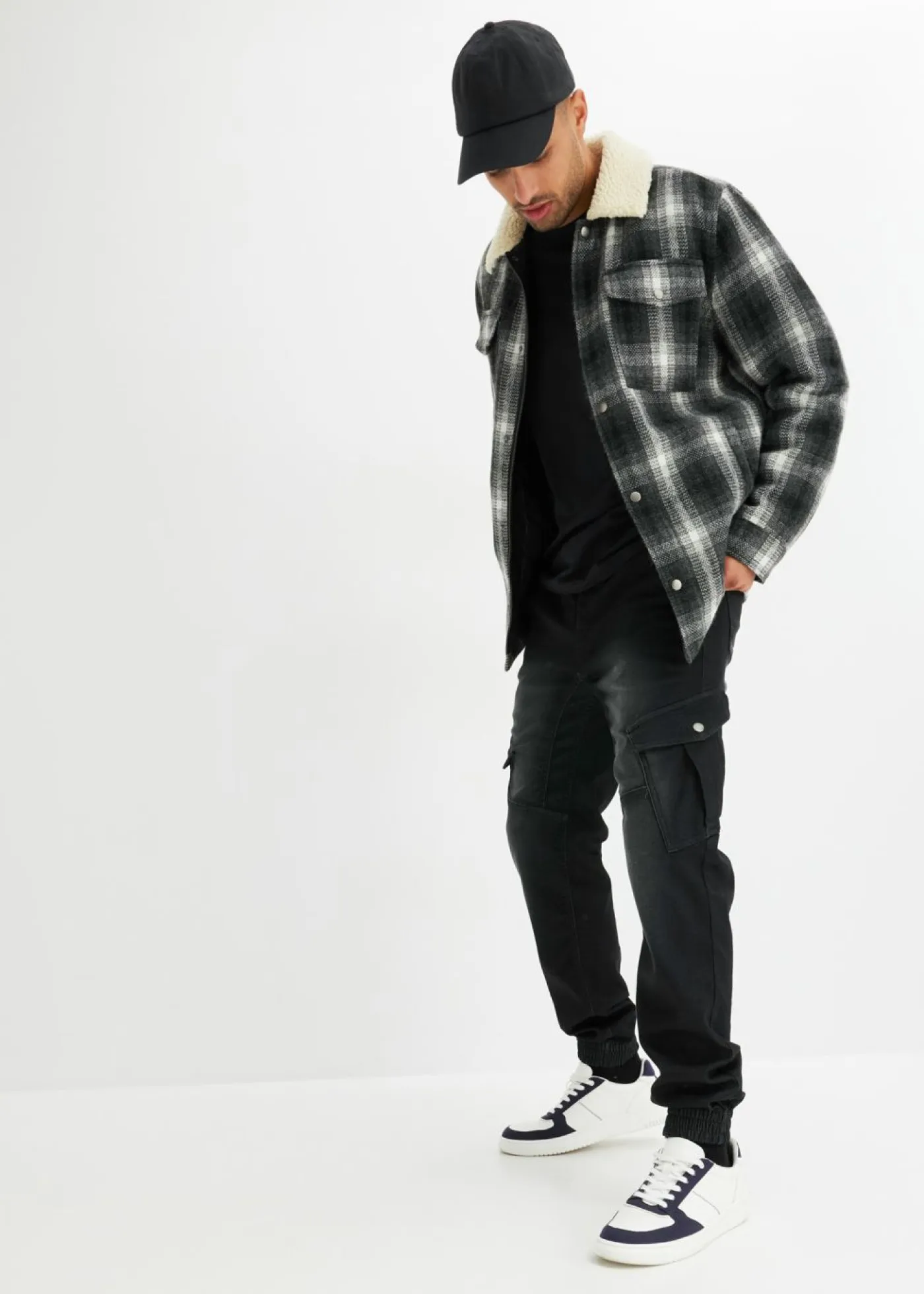 Hombre bonprix bonprix Vaqueros informales con corte regular, forma recta y cinturilla elástica